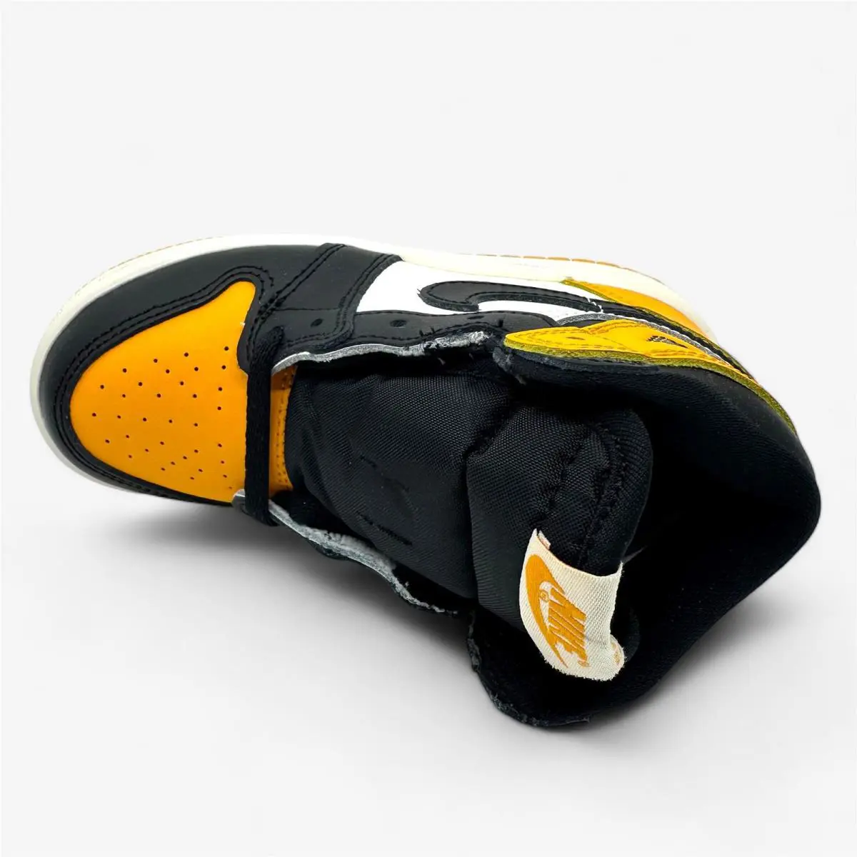 Nike shoes - Air Jordan 1 - Air - AQ2665 711 - Multicolor, Manufacturer: Taxi Black (UPC: 196149157665) 2