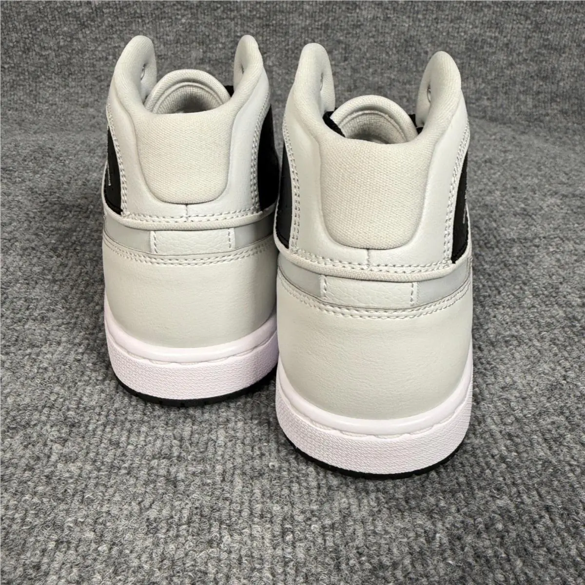 Nike shoes - AR3762010 - AR3762-010 - Gray 2