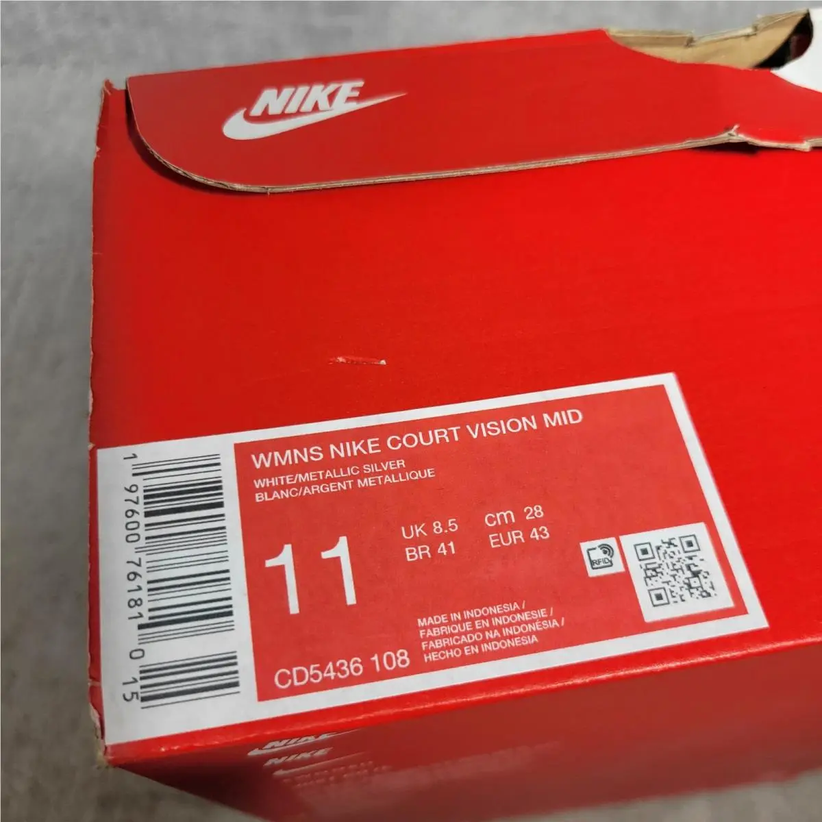 Nike shoes - White Silver 8