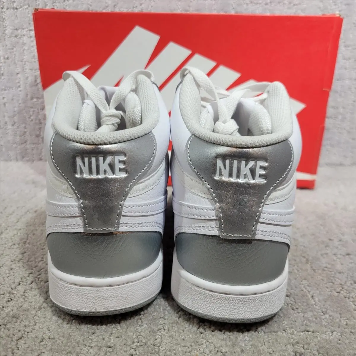 Nike shoes - White Silver 3