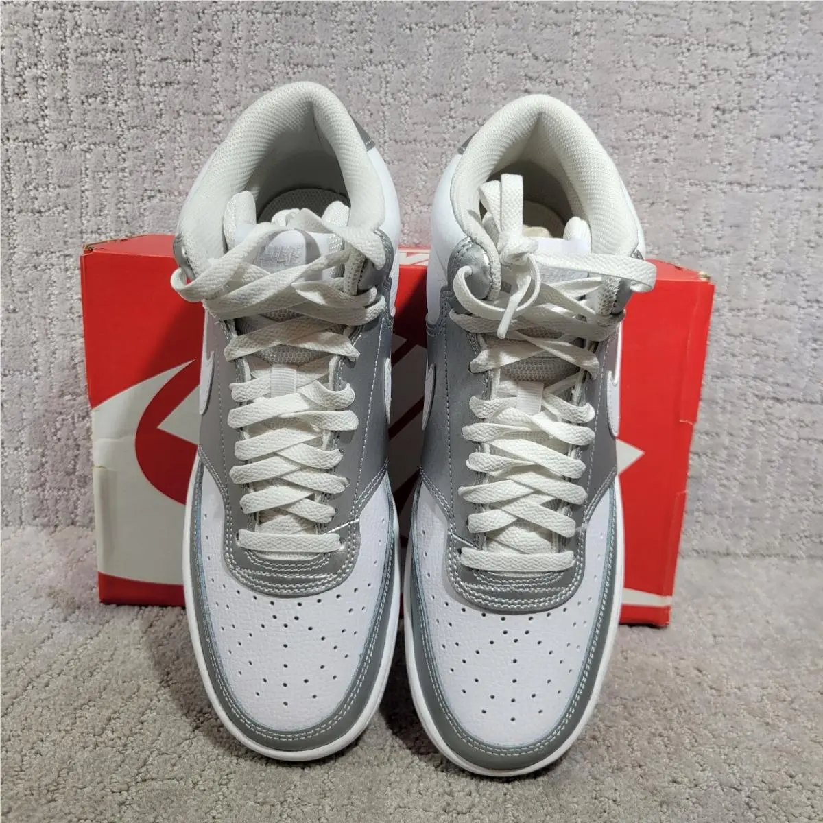 Nike shoes - White Silver 6