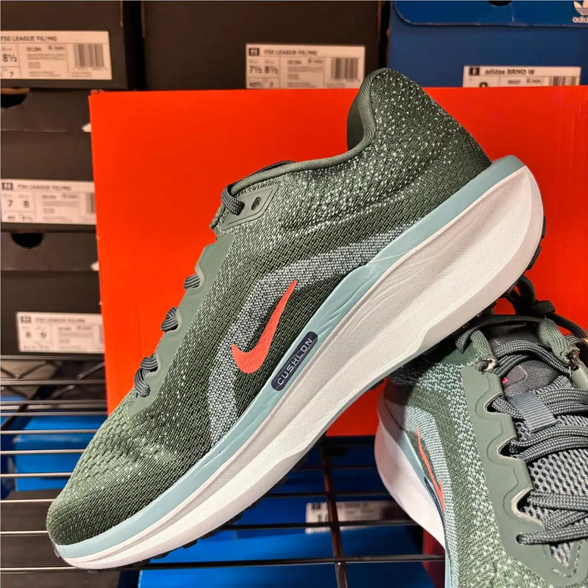 Nike shoes - Green 1