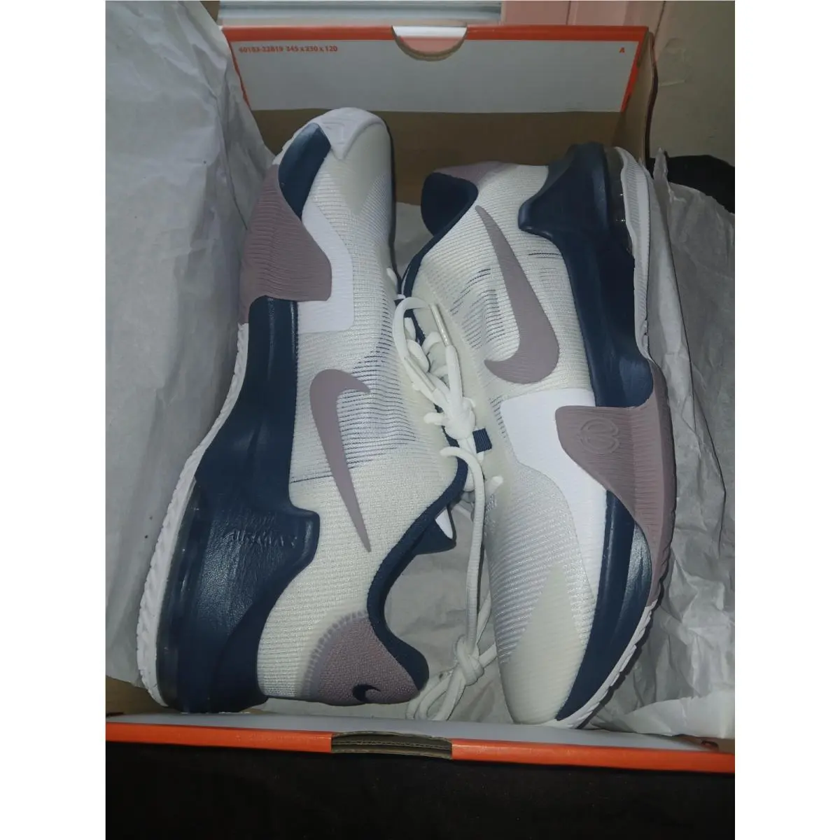 Nike Air Max Impact 4 DS Size 11.5 - White
