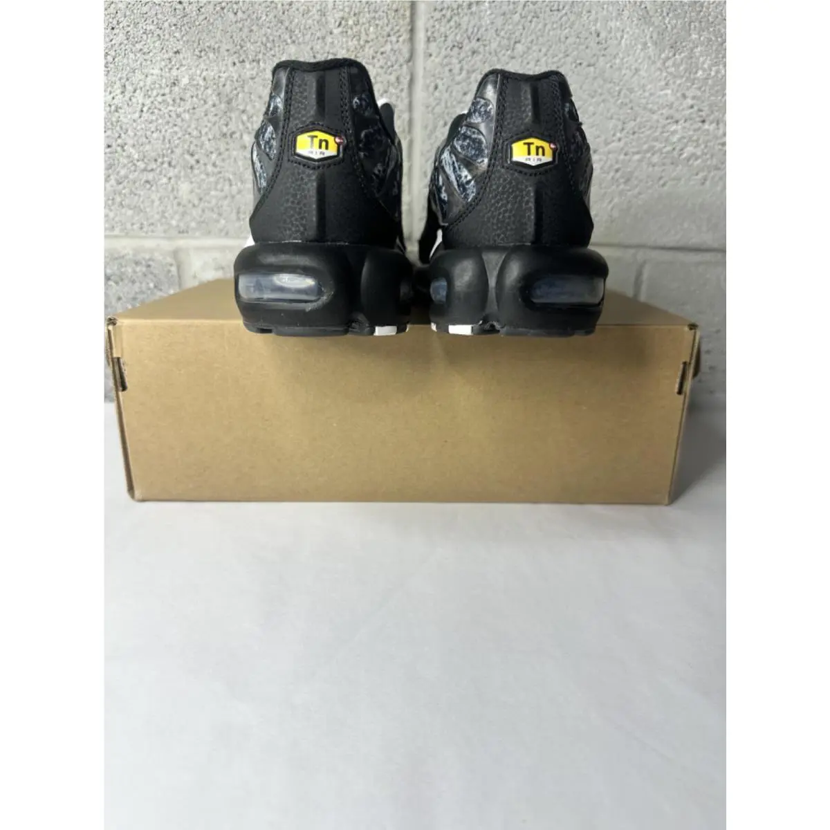 Nike shoes - Nike Air Max Plus - Air Max Plus - DO6384-001 - Black 2