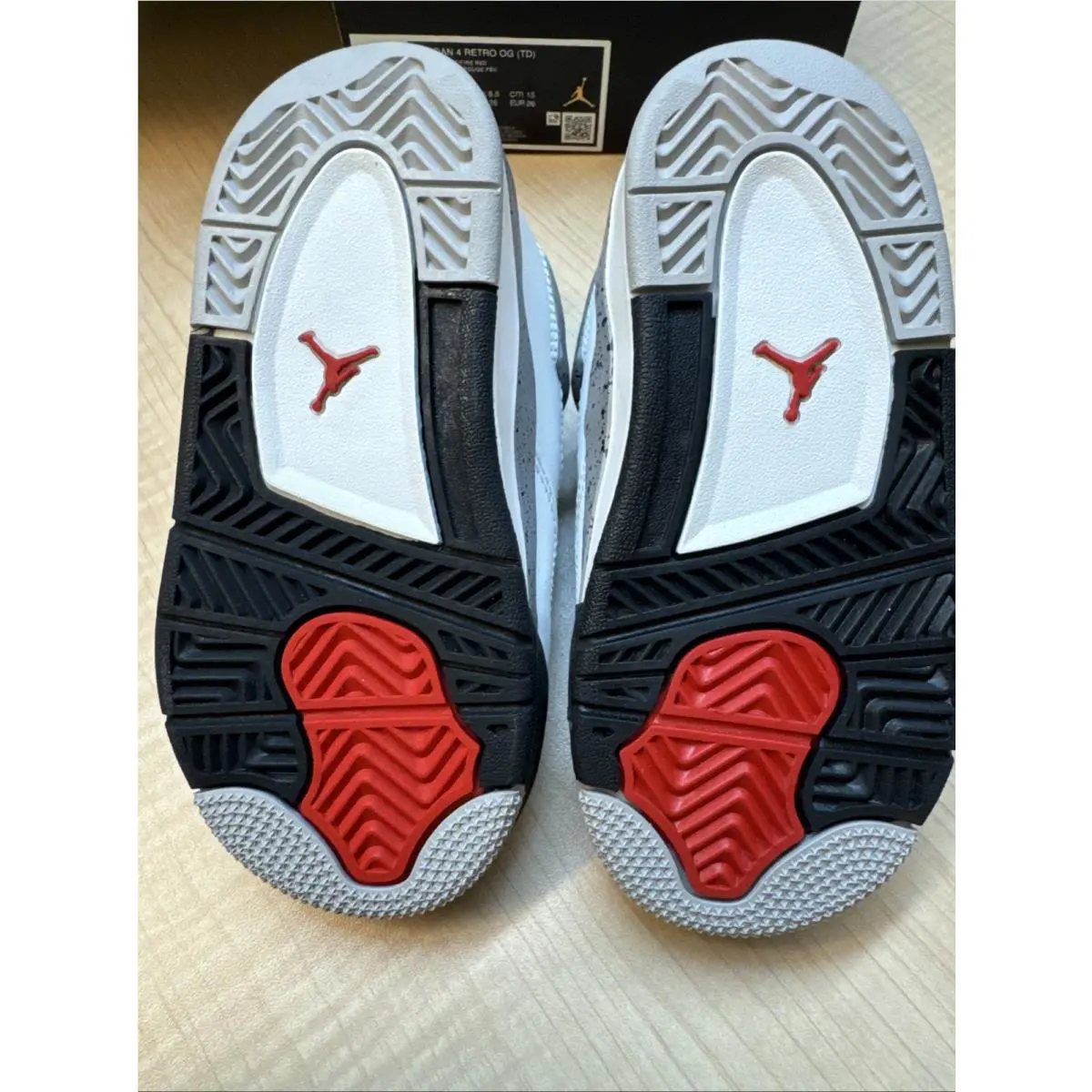 Nike shoes - Air Jordan 4 - Air - White 0