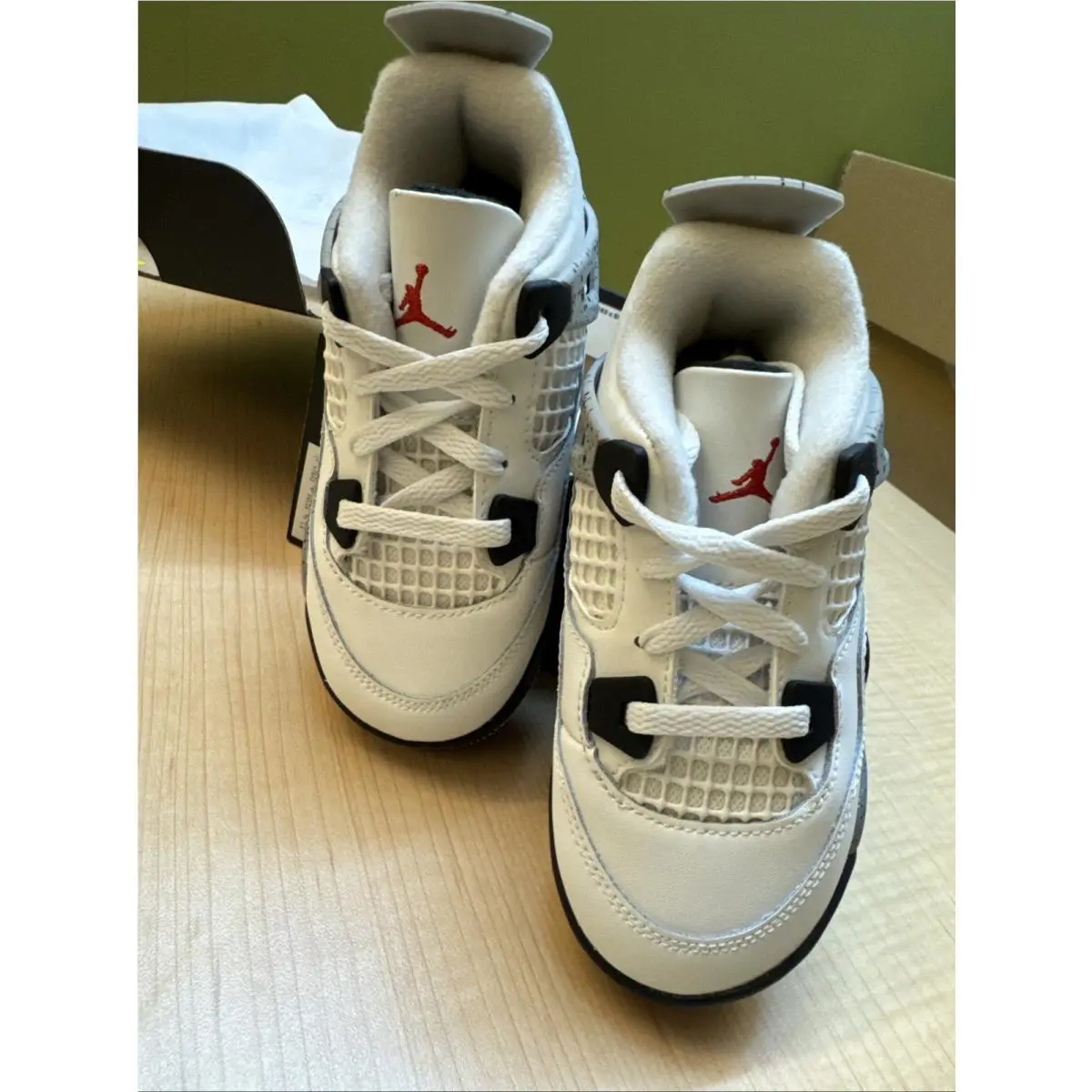 Nike shoes - Air Jordan 4 - Air - White 3