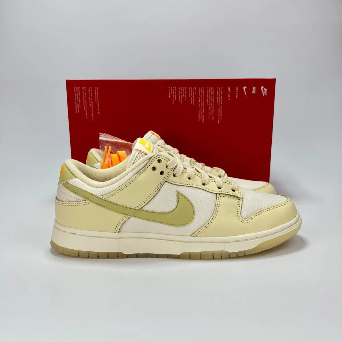 Nike Dunk Low Muslin Pale Ivory Athletic Lifestyle Shoes Size Women 10.5 - Men 9