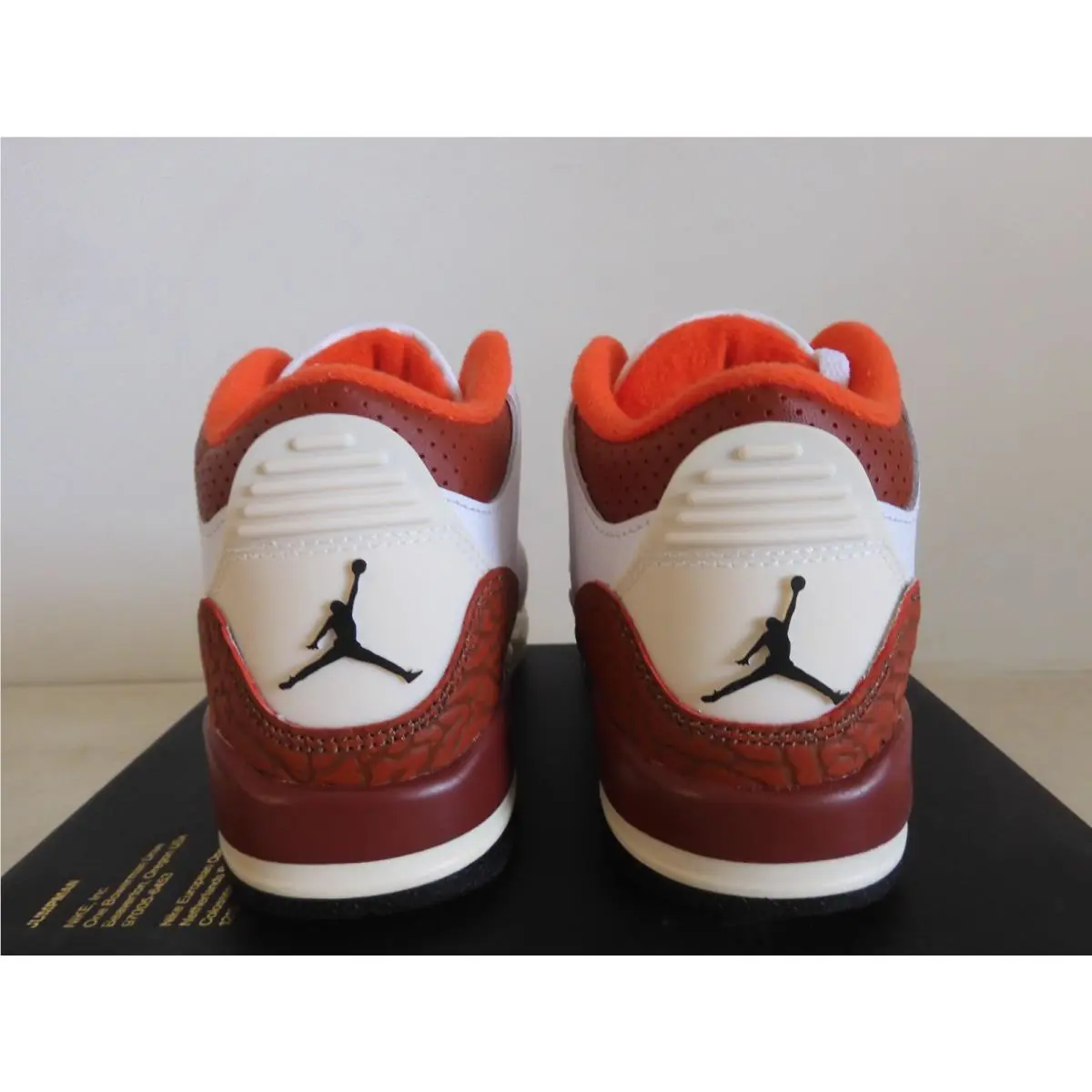 Nike shoes - Air Jordan 3 - Air - White (UPC: 196153224797) 3