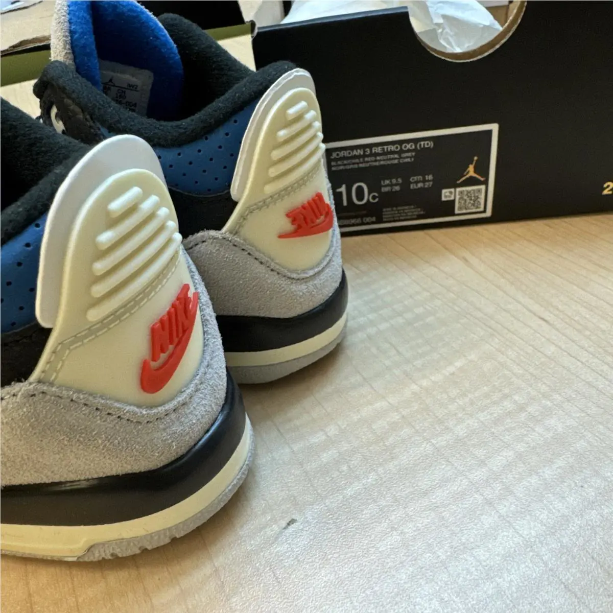 Nike shoes - Air Jordan 3 - Air - Black 7