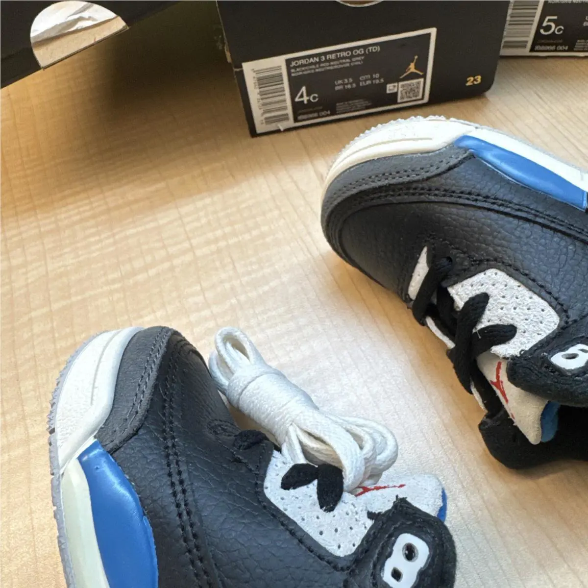 Nike shoes - Air Jordan 3 - Air - Black 1
