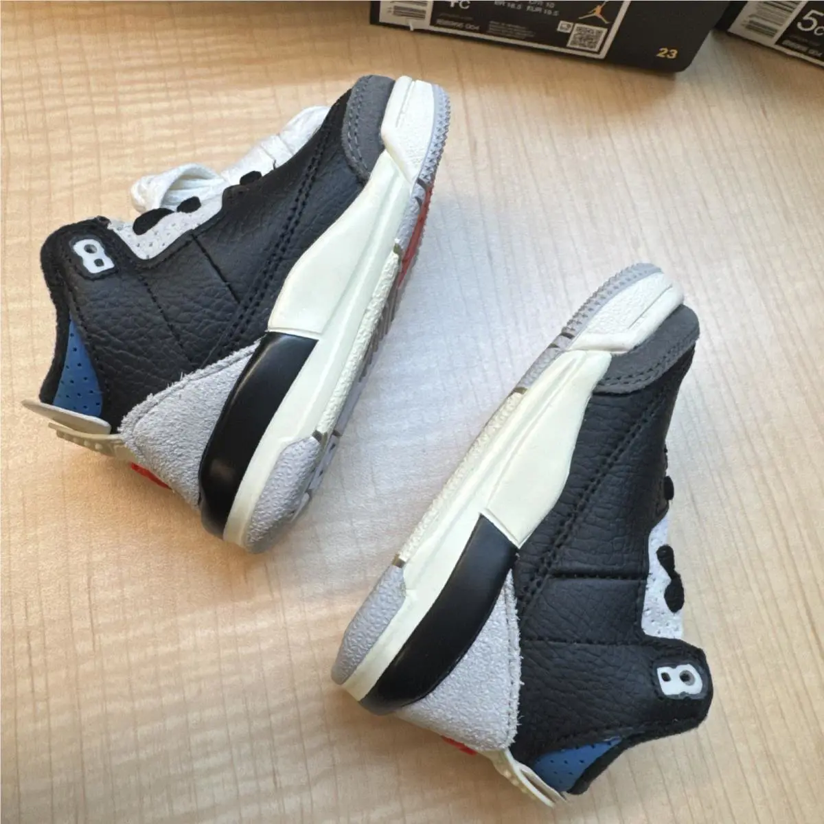 Nike shoes - Air Jordan 3 - Air - Black 5