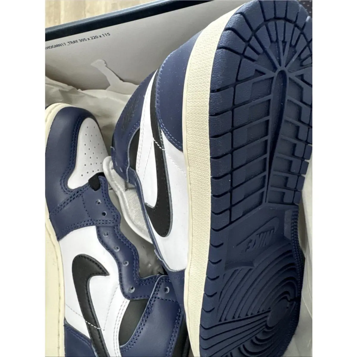 Nike shoes - Air Jordan 1 - Air - Blue 1