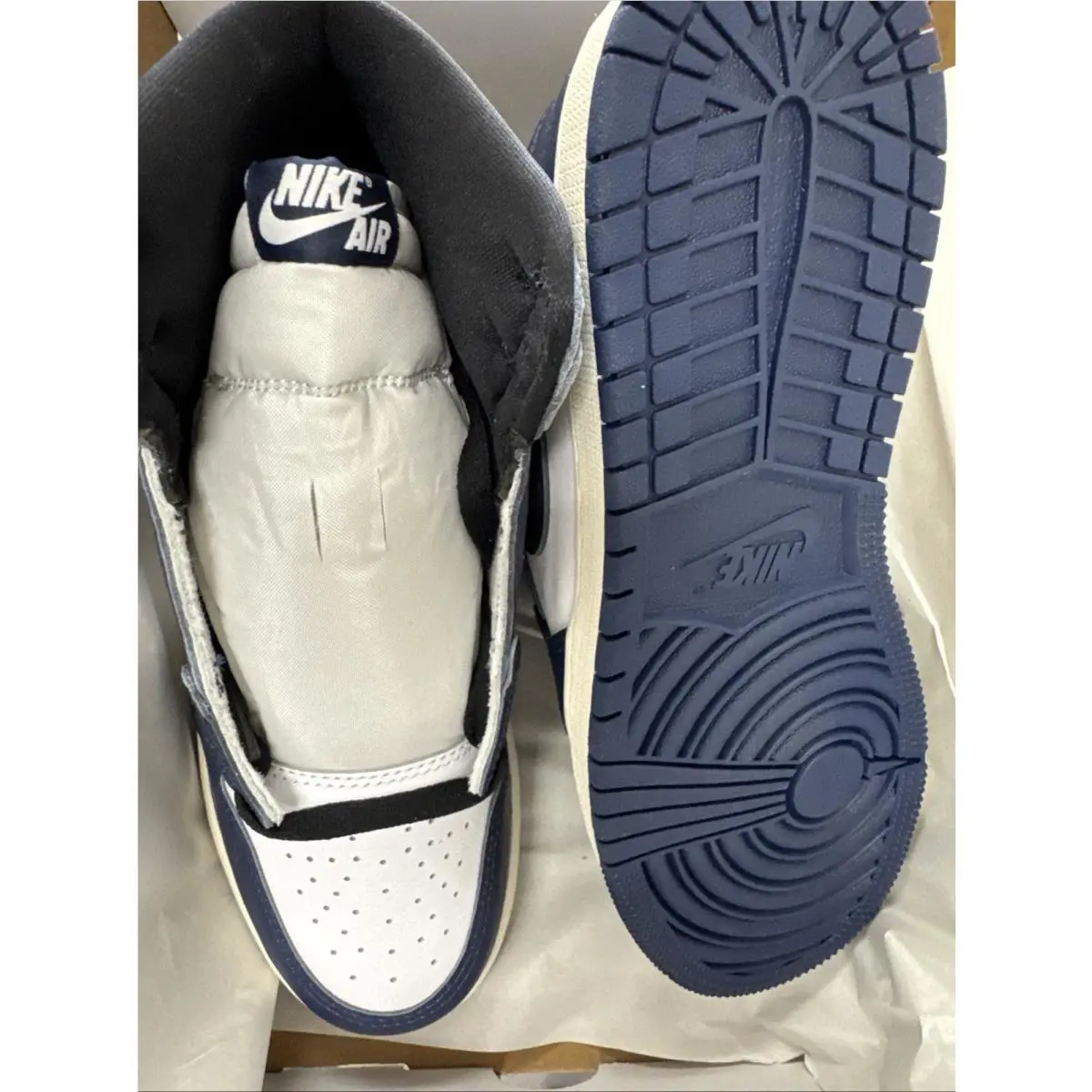 Nike shoes - Air Jordan 1 - Air - Blue 3