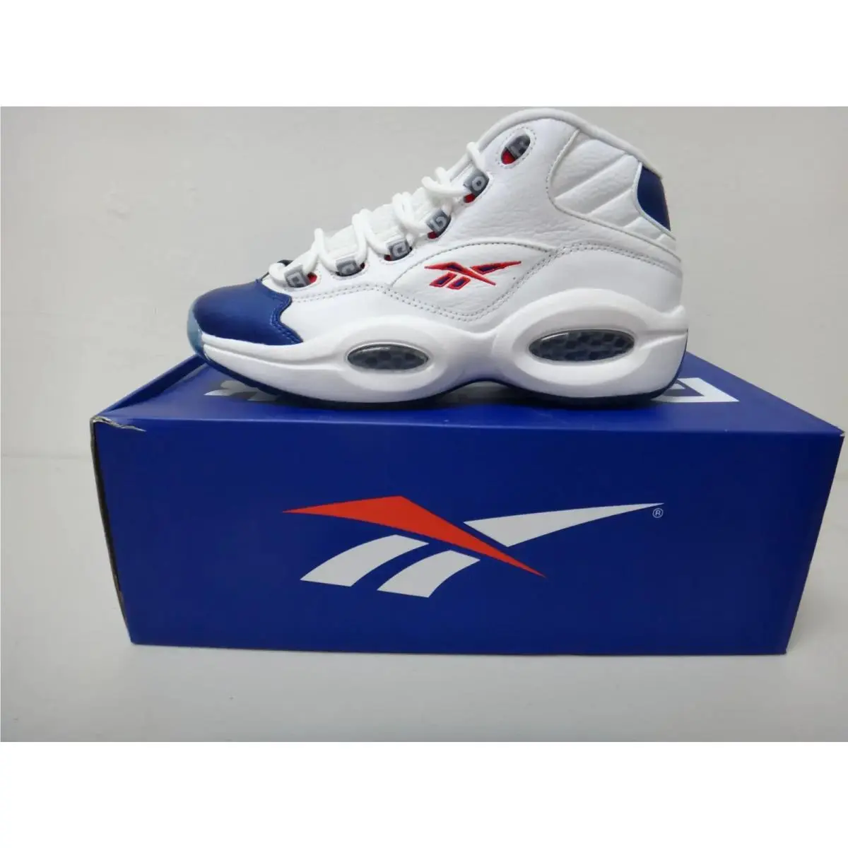 Reebok Question Mid GX0227 Men 8 White Classic Cobalt Basketball Sneakers