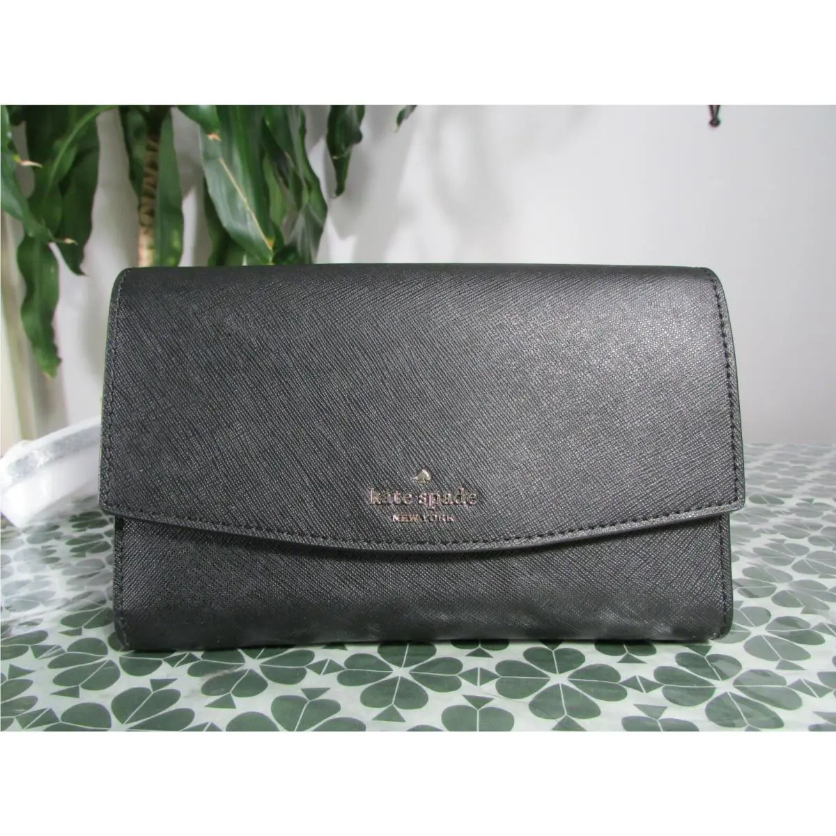 Saffiano Winni Laurel Way Crossbody Wallet Black by Kate Spade