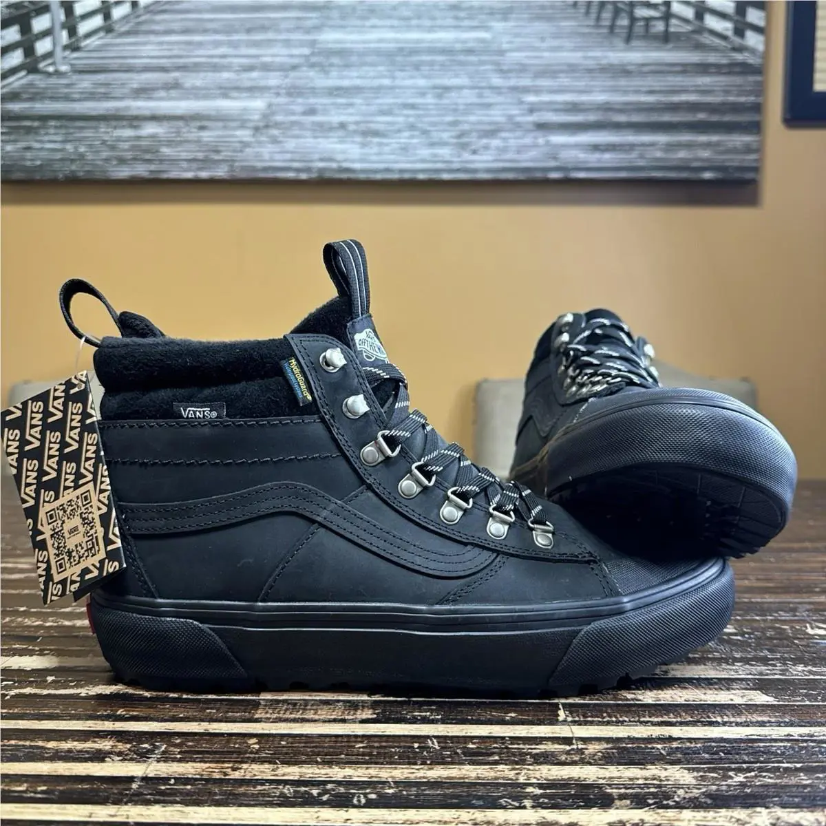 Vans shoes - VANS Sk8-Hi - VN0009QMBLA - Black 0