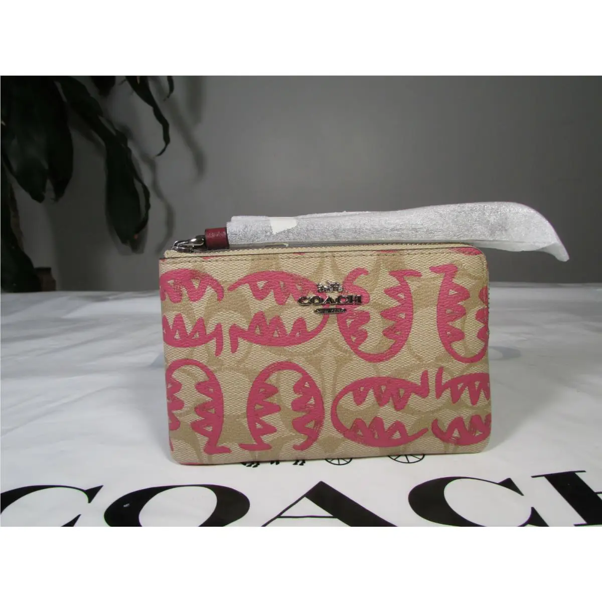 Canvas Guang Yu Signature Corner Zip Wristlet 4406 Khaki / Pink Multi by Coach