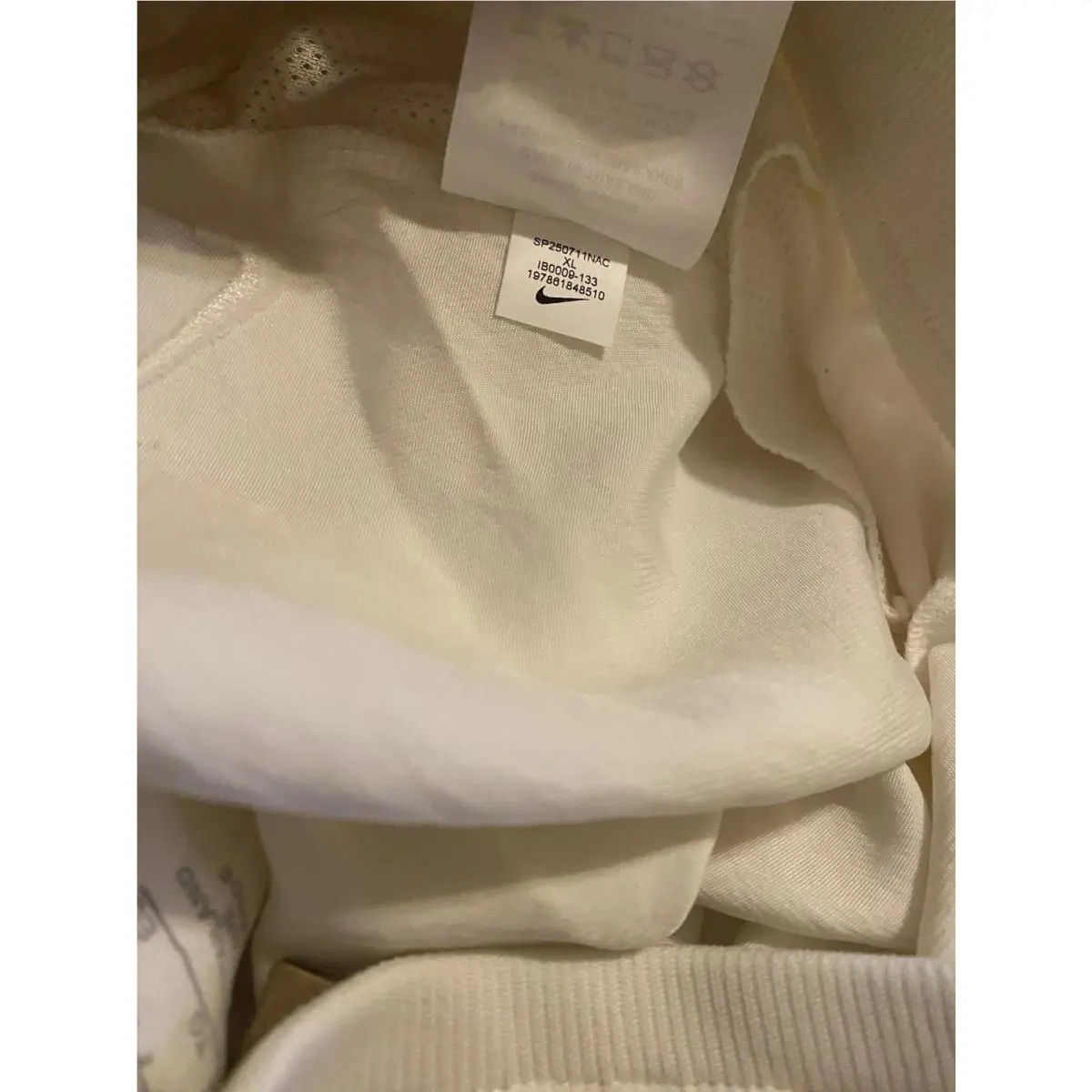 Nike clothing - HQ4699-133 - HQ4699-133 - White 18