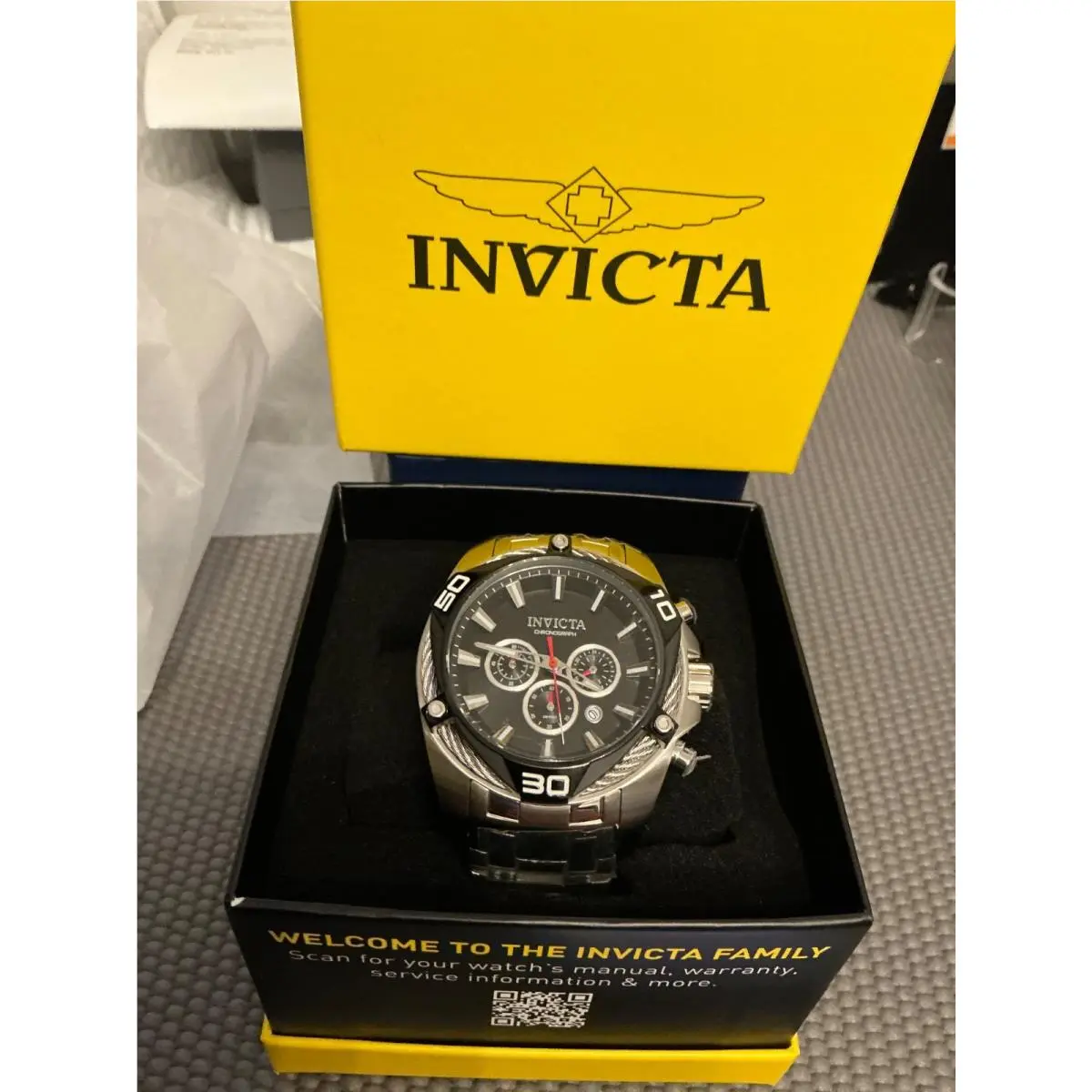 Invicta Bolt Tritnite 38569