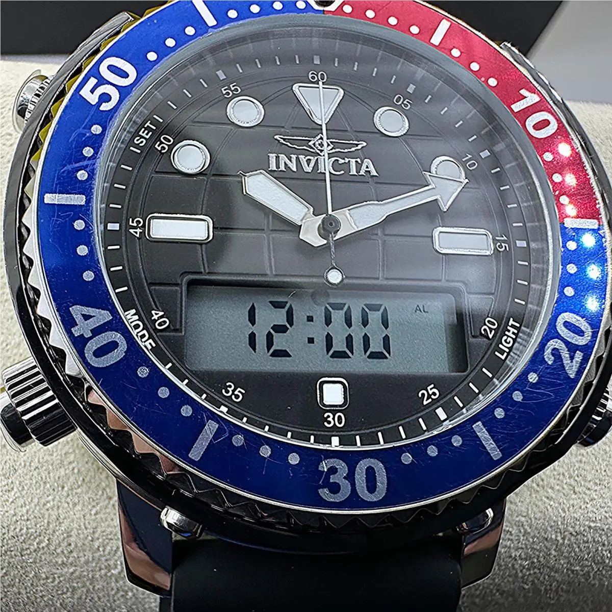 Invicta Mens Globe Master Pro Diver Digital/analog Black Dial Poly Strap Watch