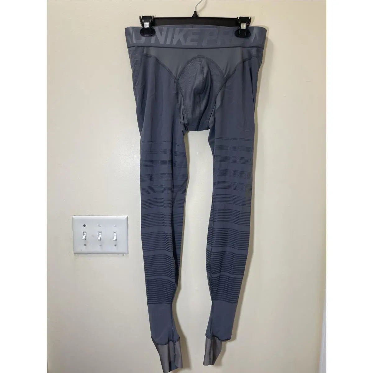 Nike clothing - Nike Pro Hyper Recovery - Pro Hyper Recovery - 812988-021 - Gray, Frame: Gray 0