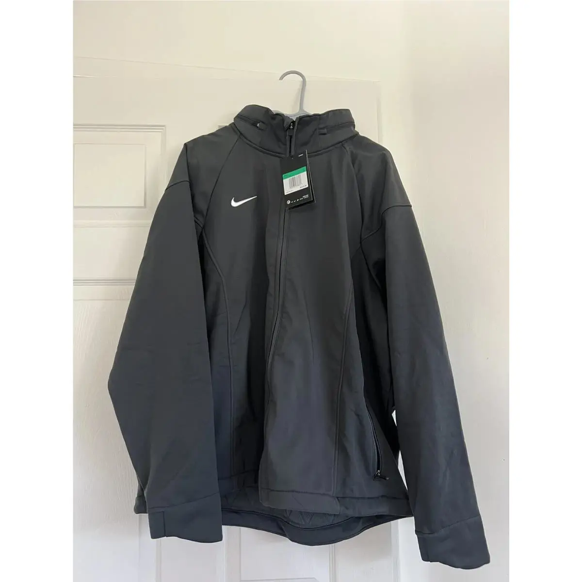 Nike clothing - Nike Therma-Sphere Hooded Jacket - Hooded Jacket - 658084060 - Gray (UPC: 0888408983169) 9