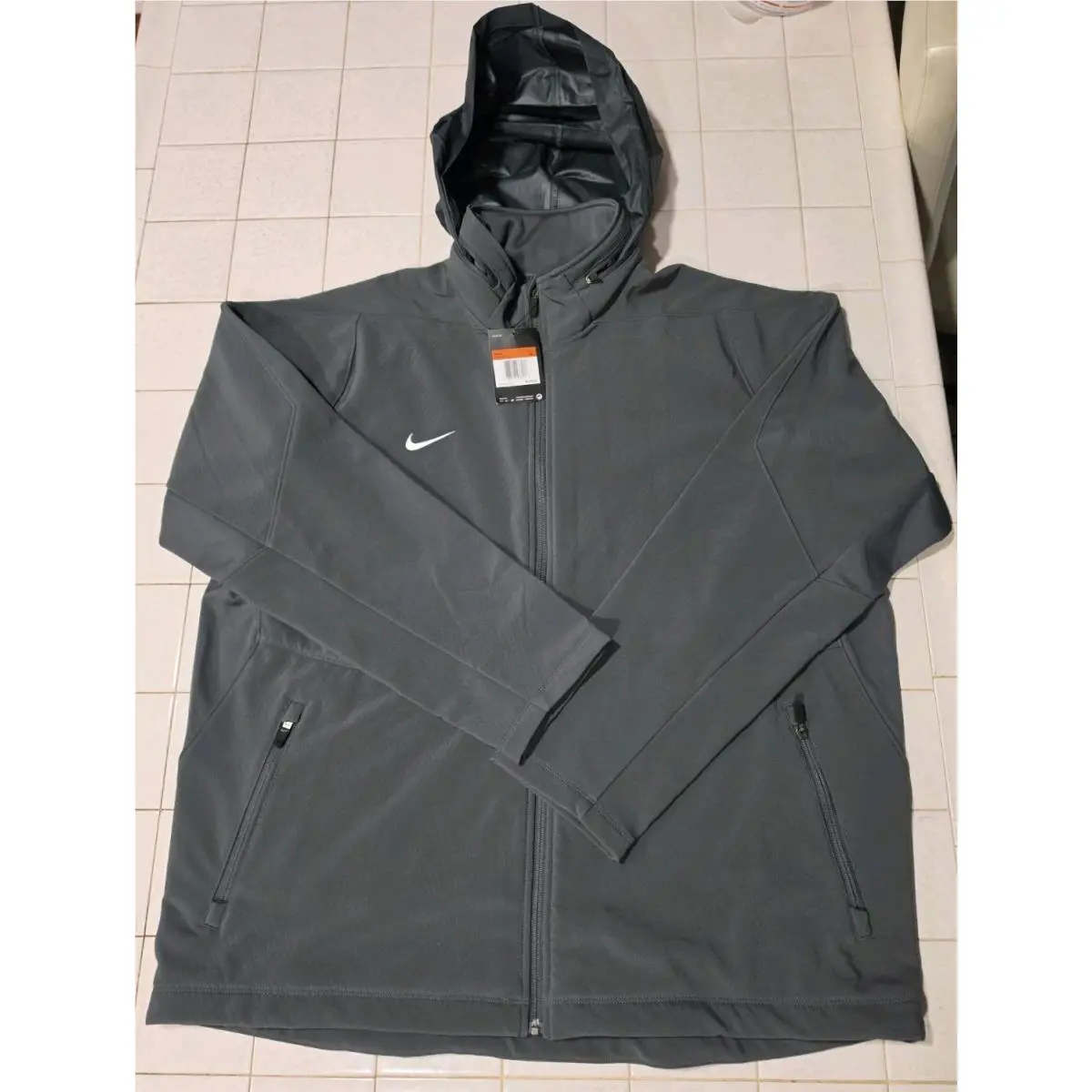 Nike clothing - Nike Therma-Sphere Hooded Jacket - Hooded Jacket - 658084060 - Gray (UPC: 0888408983169) 1