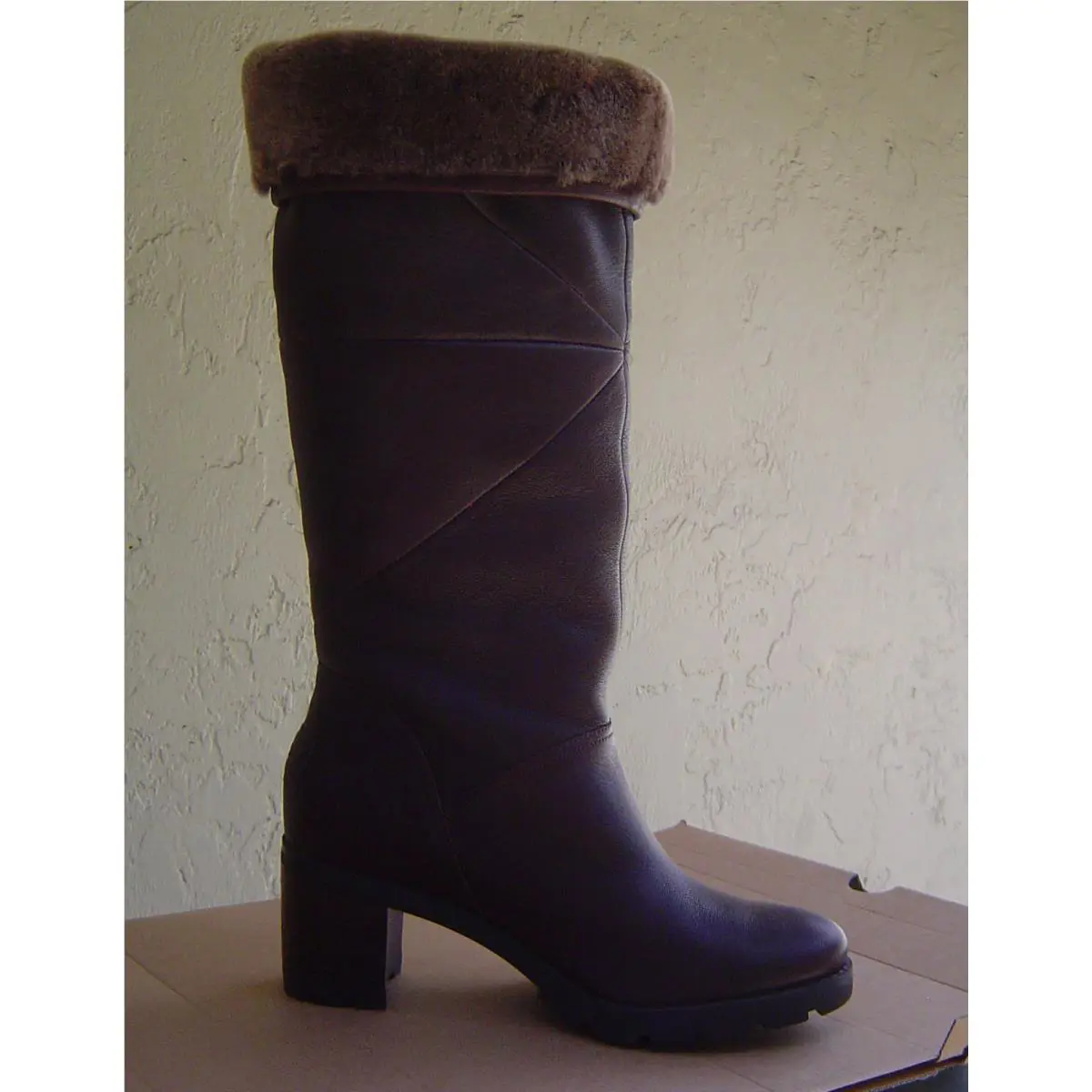 UGG shoes - Brown (UPC: 888855289562) 5