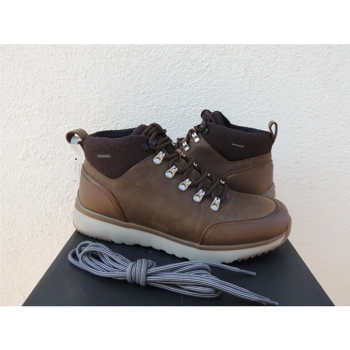 UGG shoes - UGG Olivert - Olivert - Bison (UPC: 192410617418) 0