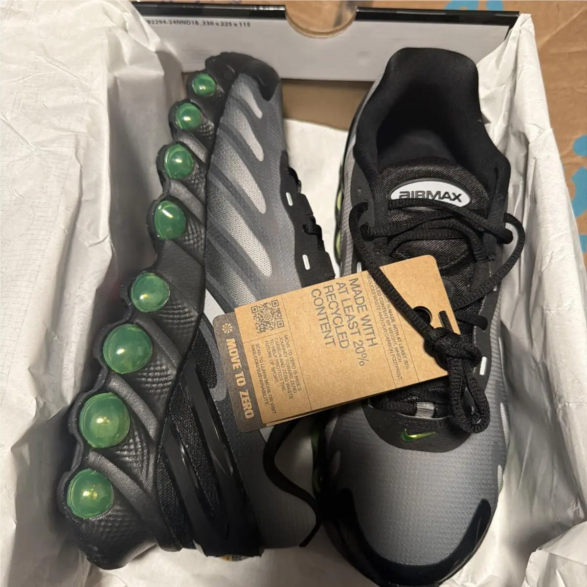 Nike Air Max DN8 Black Volt Smoke Grey FQ7860-003 Sz 8 Men`s . W 9.5