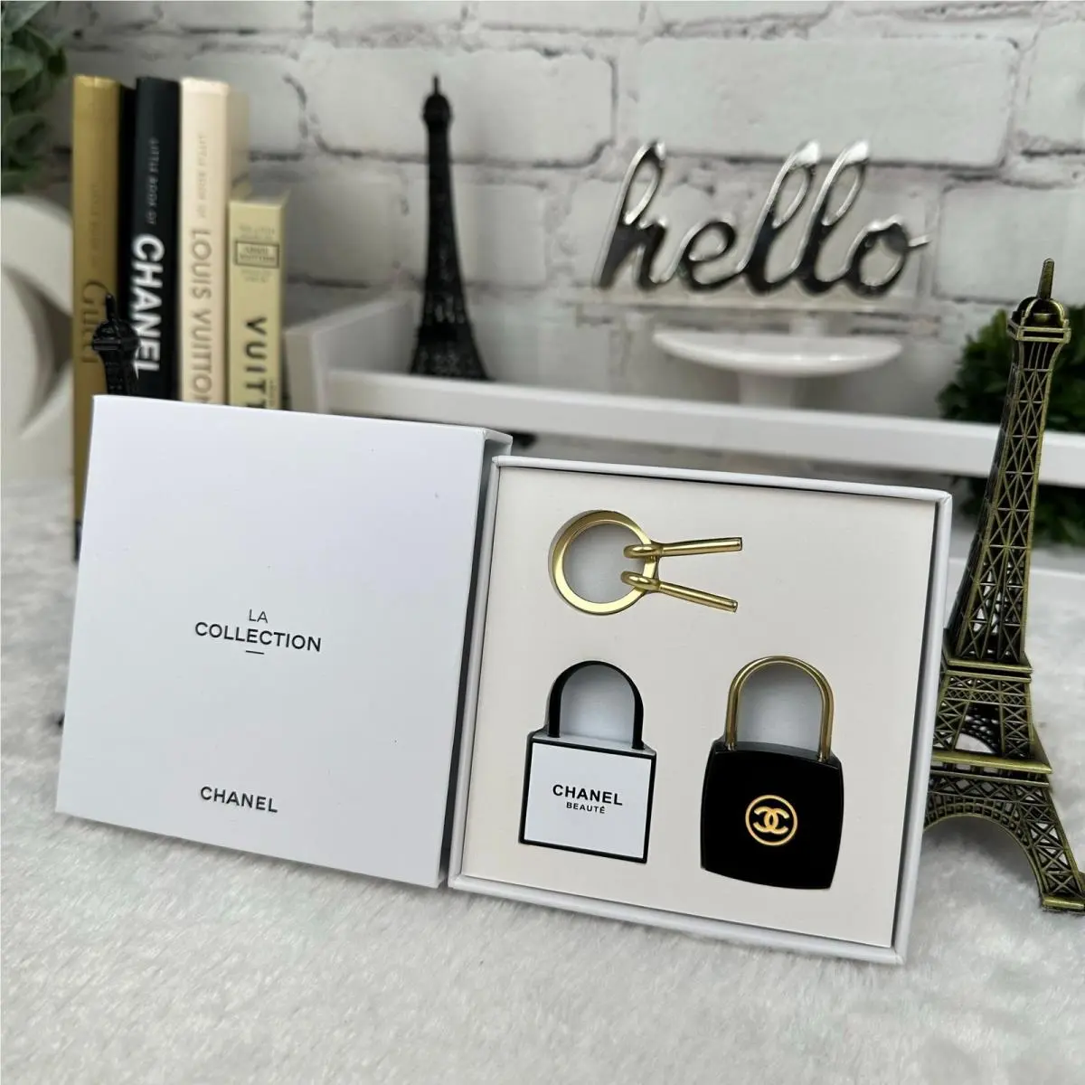 Chanel Beauty Counter Line Lock and Key Keychain Bag Charm Cute