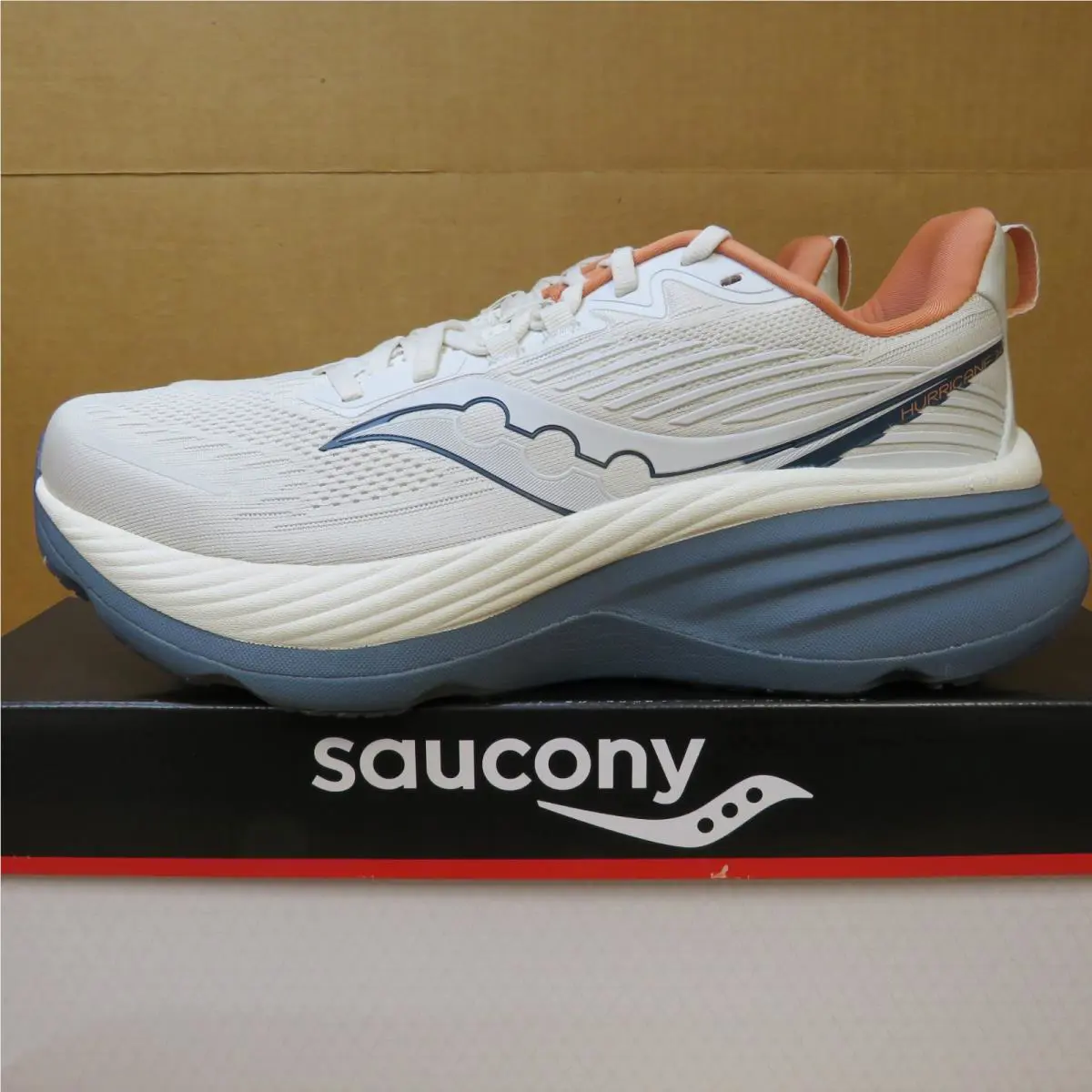 Saucony shoes - Hurricane v24 - Hurricane - Mostly White 10