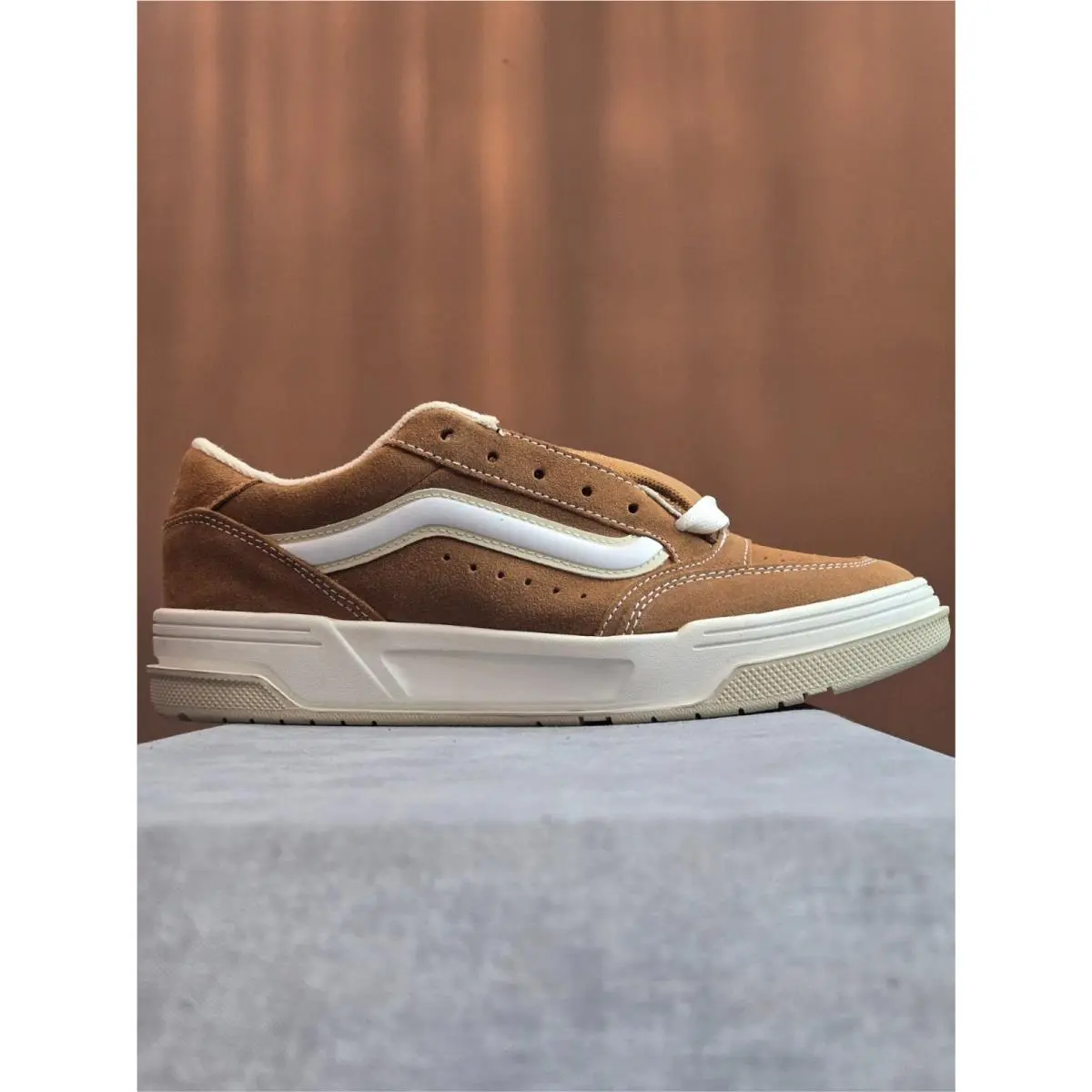Vans Hylane Brown White Gum VN000D1JBRO Women`s 9W / Men`s 7.5M