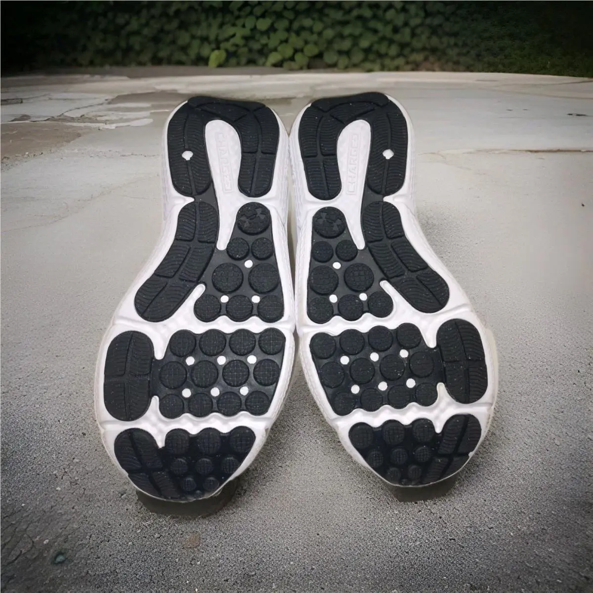 Under Armour shoes - Under Armour Charged Assert 10 - 3026179-104 - White 4