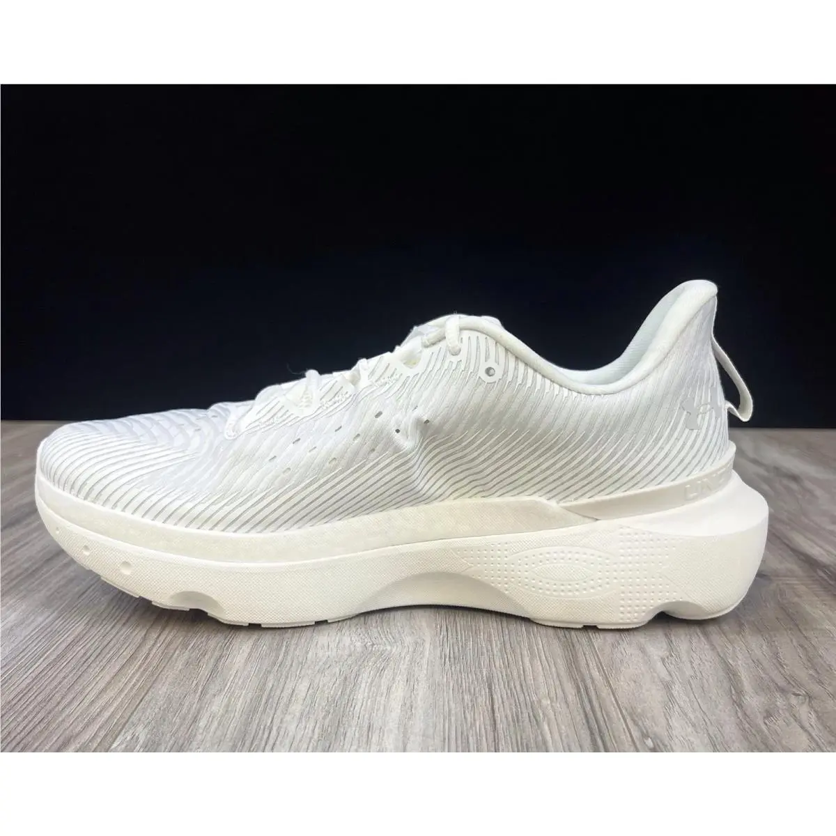 Under Armour shoes - Under Armour HOVR Infinite Pro - 3027190-100 - White 1