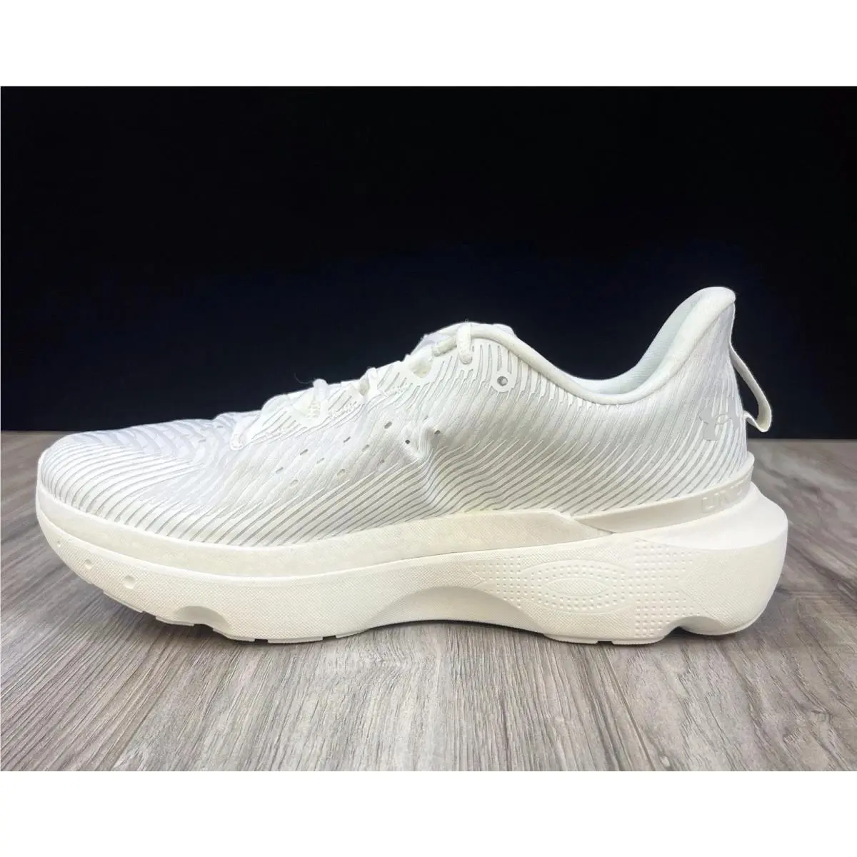 Under Armour shoes - Under Armour HOVR Infinite Pro - 3027190-100 - White 1