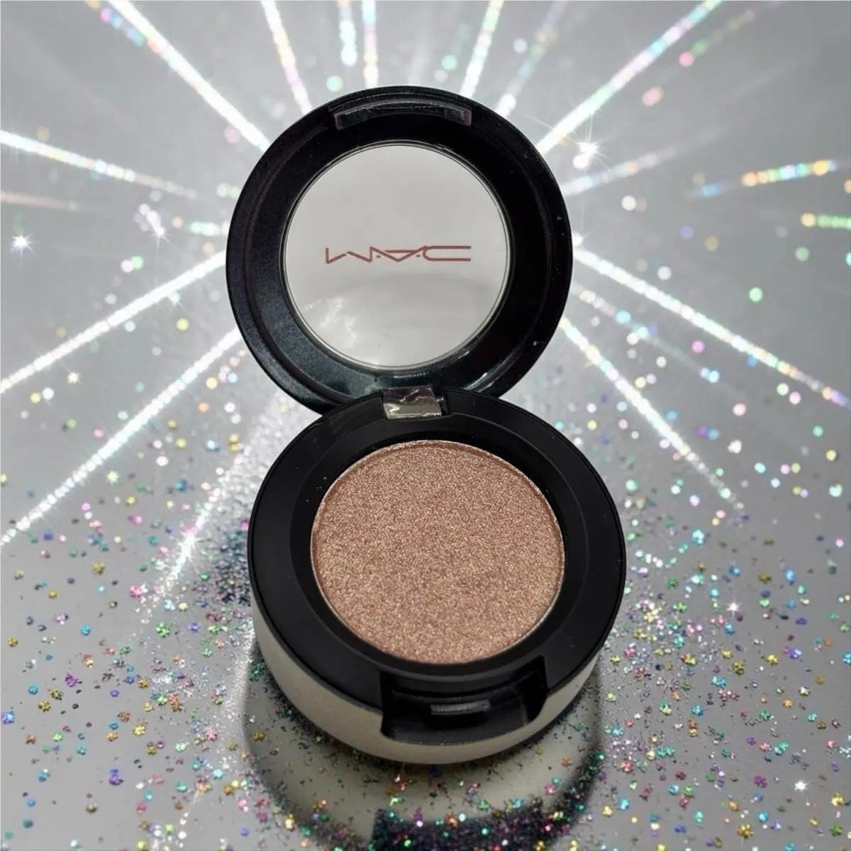 M•a•c Mac Mirage Noir Eye Shadow in Sun Speck Light Brown Shimmer Veluxe Pearl by MAC Cosmetics