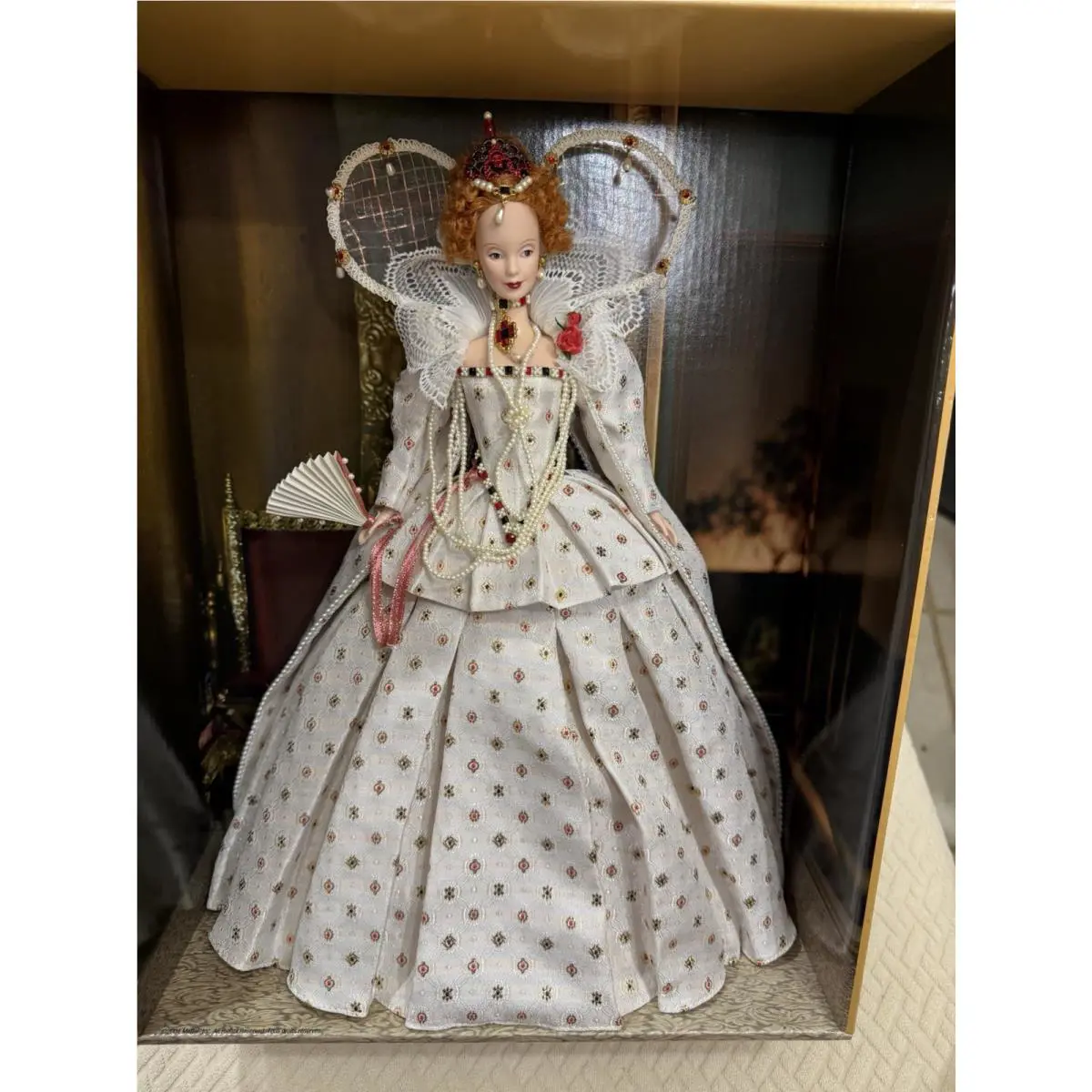 Barbie Queen Elizabeth Doll 2004