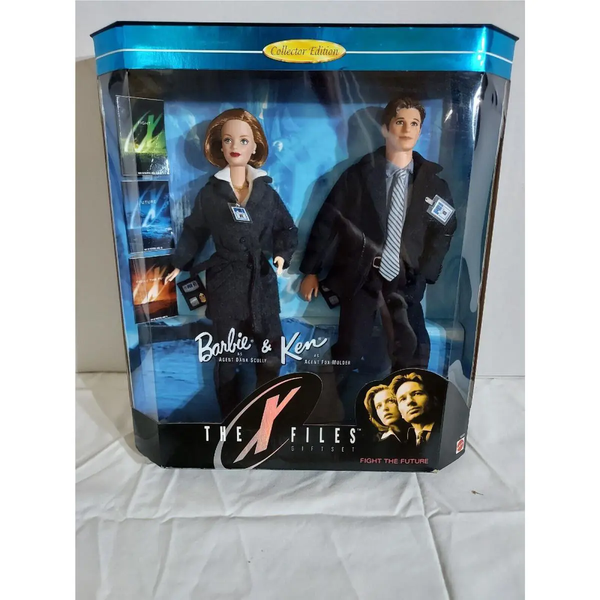 Barbie and Ken 1998 The X Files Gift Set Fight The Future Nrfb Mattel 19630
