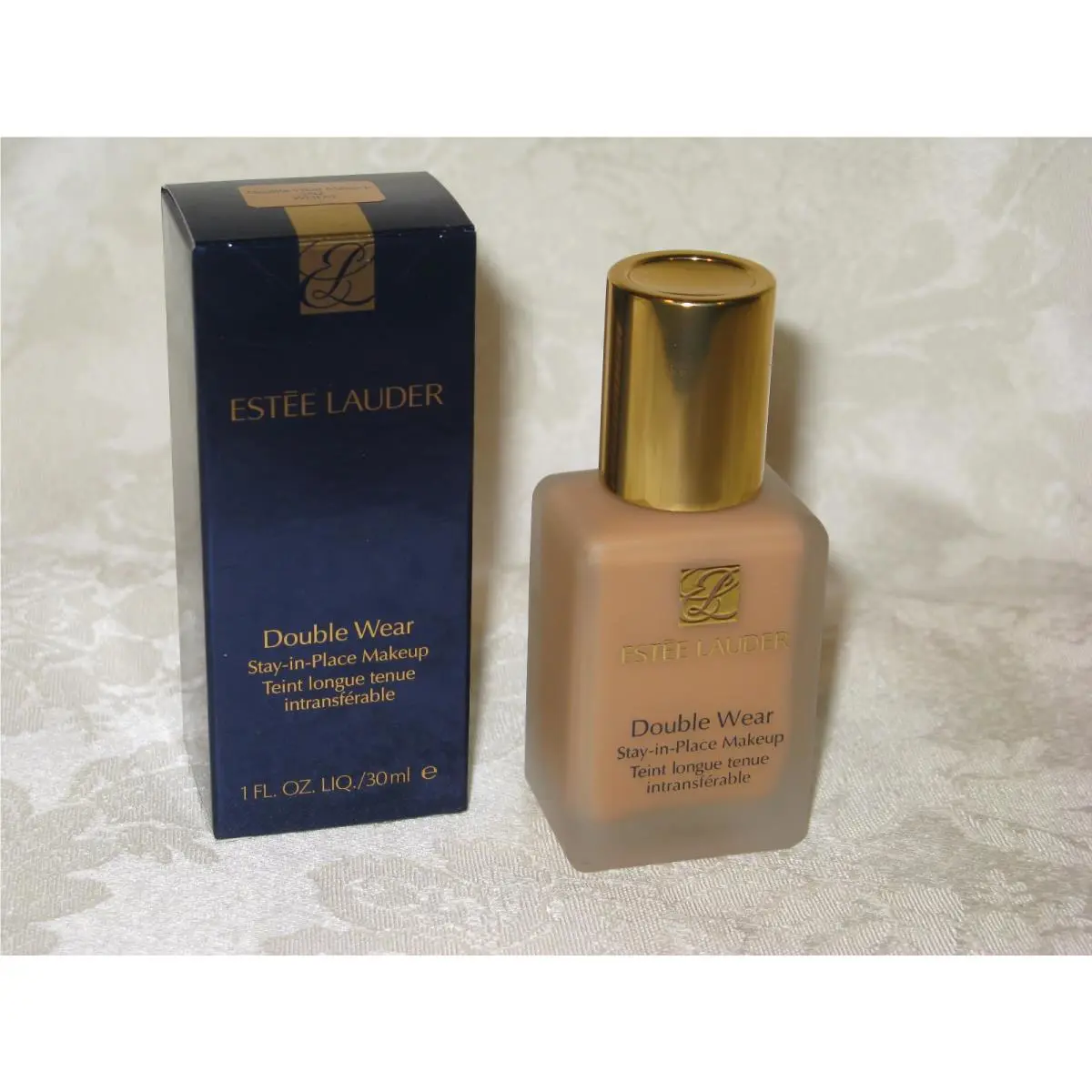 Estee Lauder Double Wear Makeup Foundation. 1 Fl. Oz. 30 Ml. 3N2 Wheat
