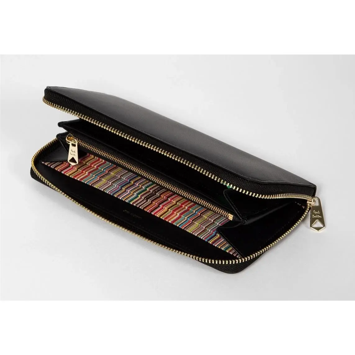 Paul Smith Men Mainline Black Leather Signature Stripe Zip Around Wallet JL2550
