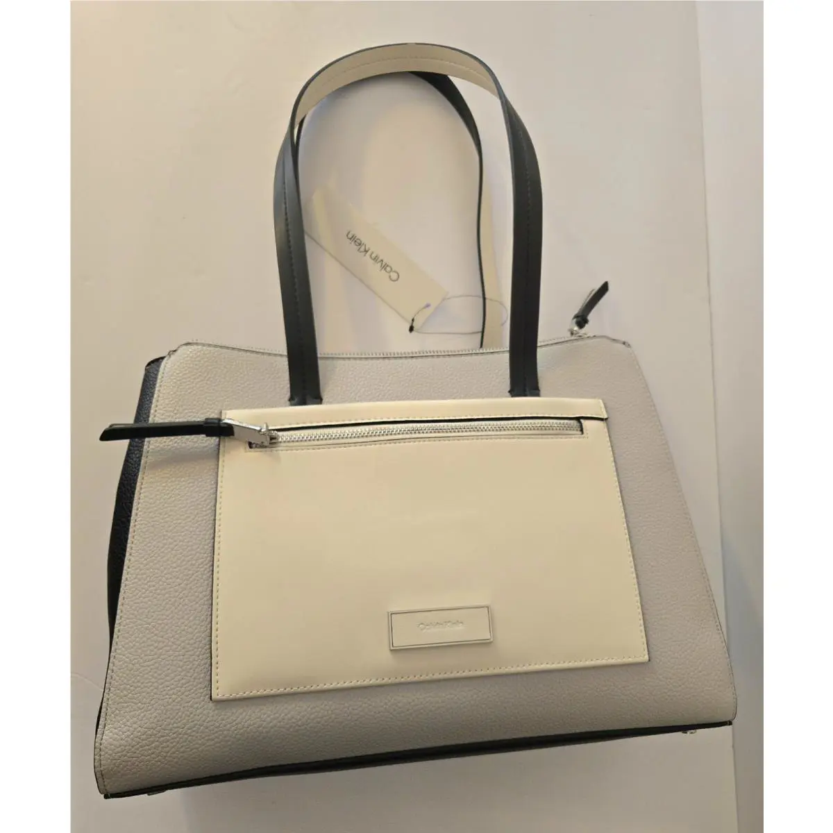 Calvin Klein Women`s Hadley Tote Bag 2 in 1 Vegan Leather 5 Pockets Black/white