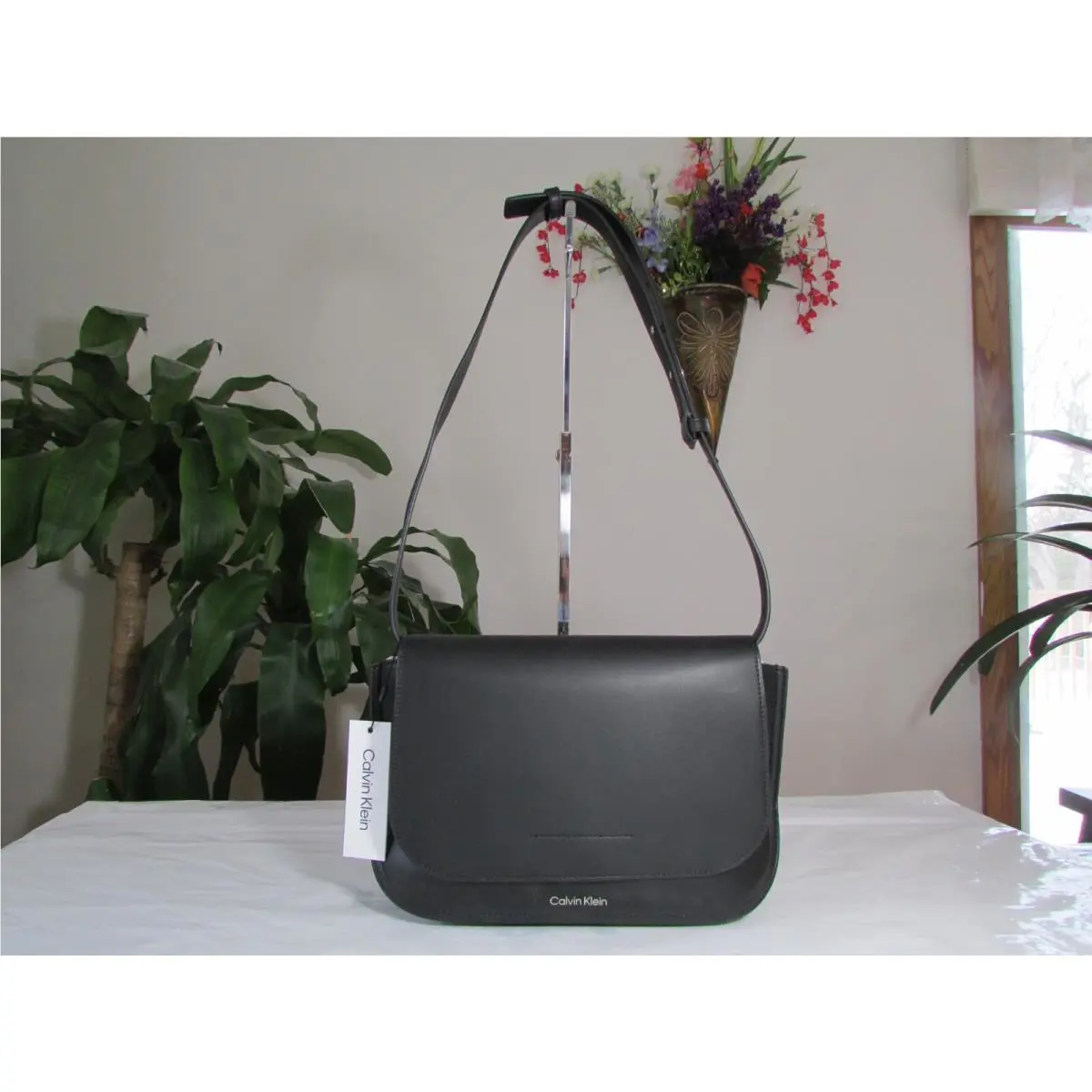 Calvin Klein Elemental Messenger Bag Black