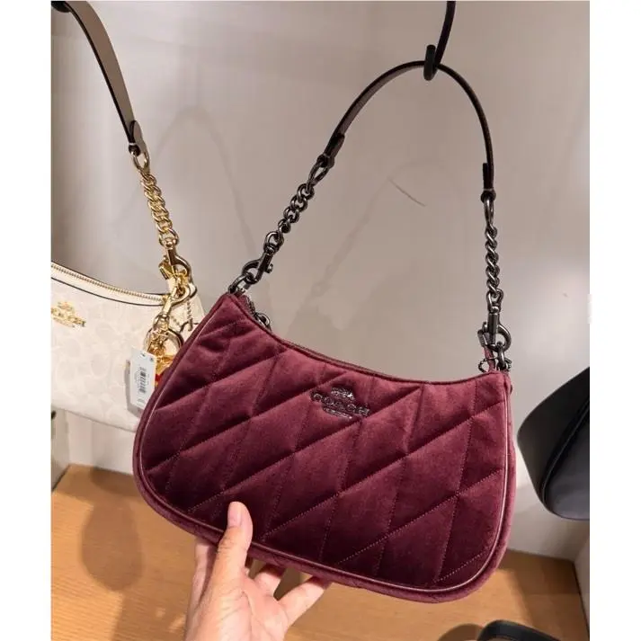 Coach Teri Shoulder Bag In Organic Cotton with Quilting CCW70