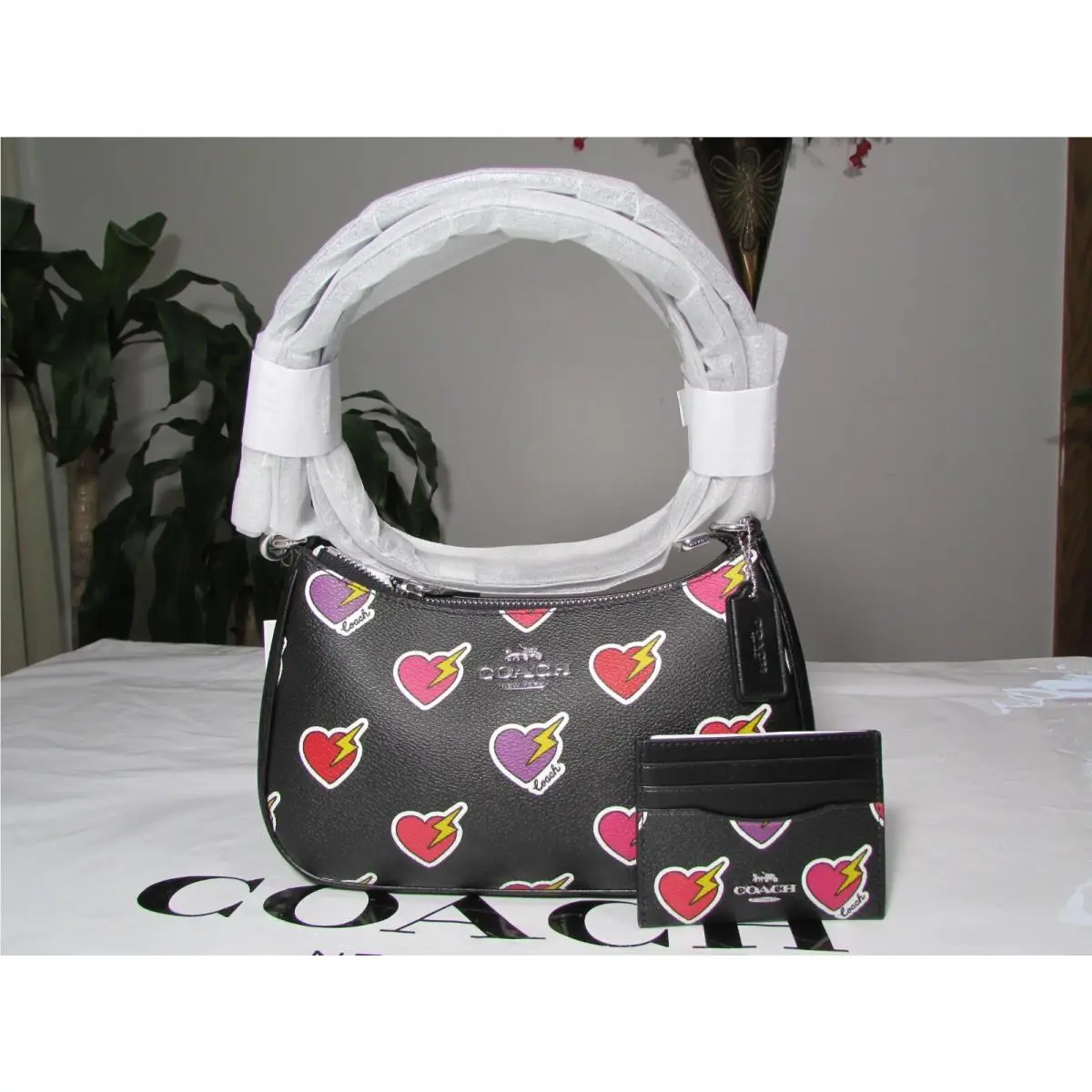 Coach Heart Bolt Print Teri Shoulder Bag CY346 Card Case CW922 Black Multi