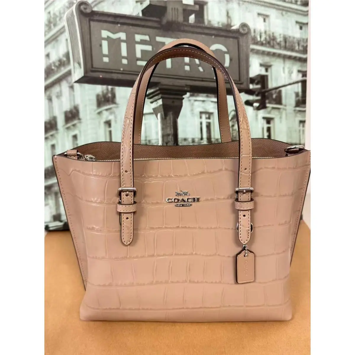 Coach CW017 Mollie Tote Bag 25 IN Stone
