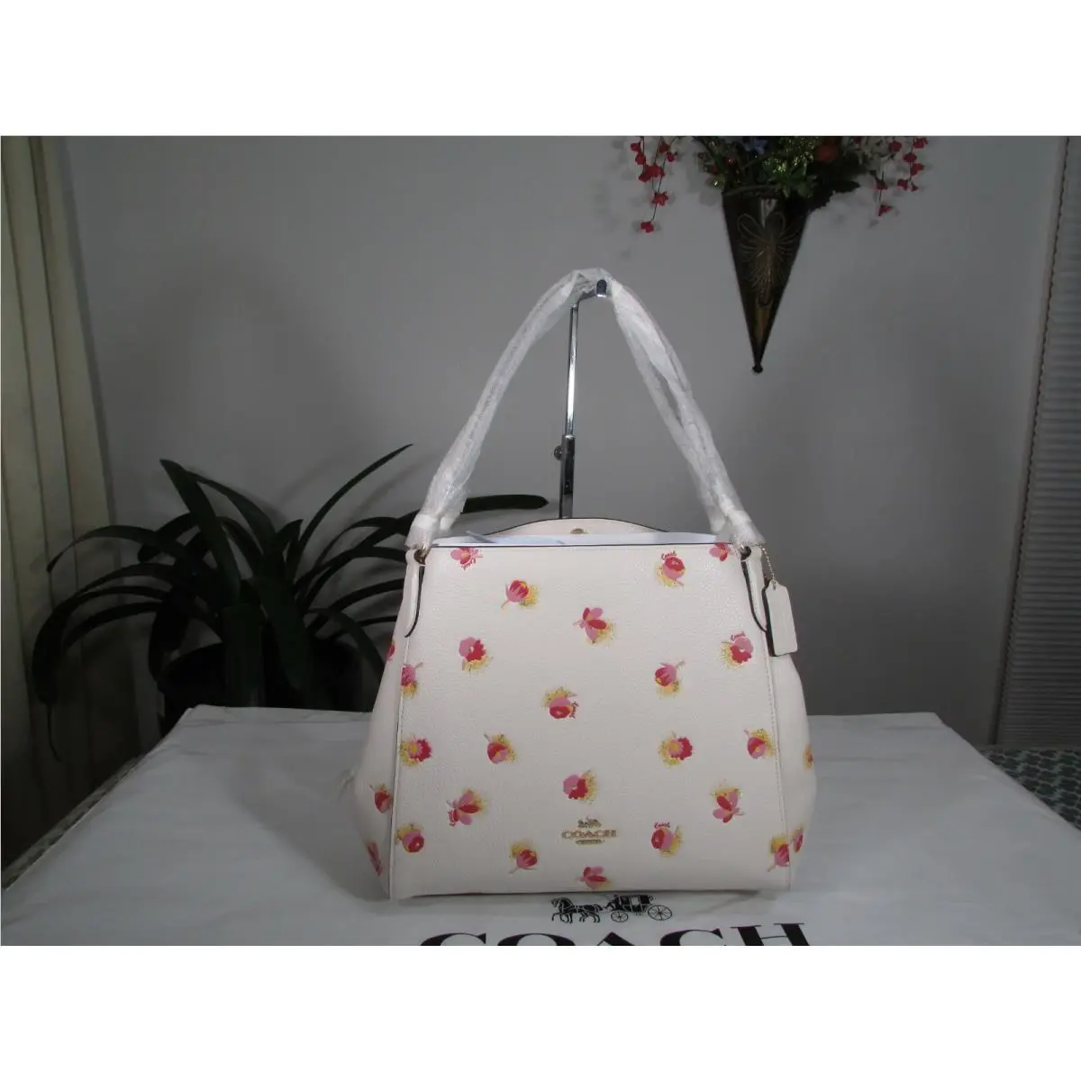 Coach Pebble Leather Pop Floral Print Shoulder Bag C5804 Chalk Multi