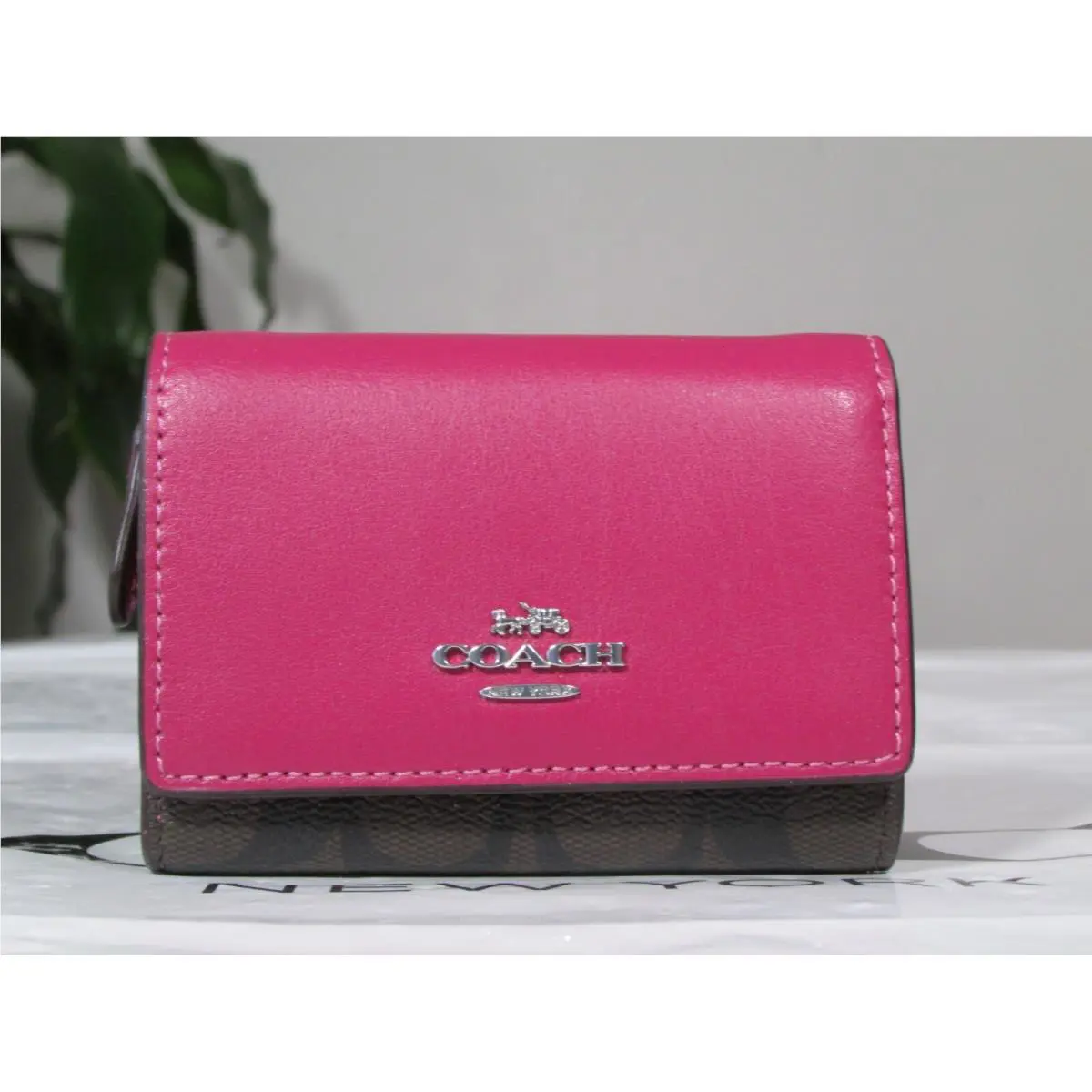 Coach Micro Wallet In Signature Canvas CM761 Brown / Bgihgt Violet