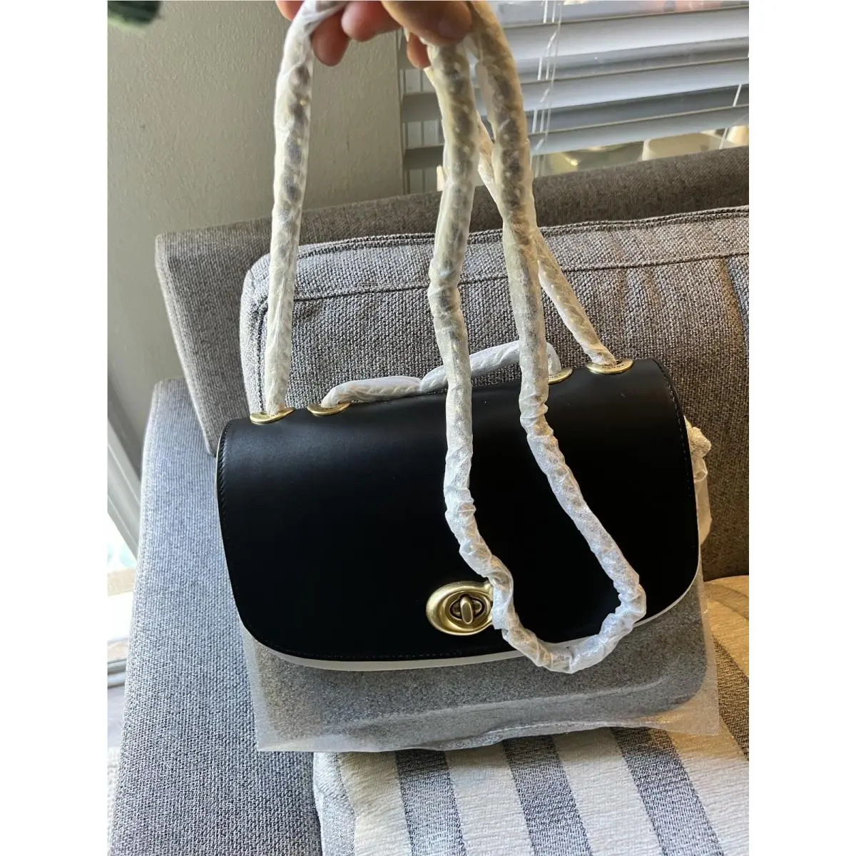 Coach Madison Shoulder Bag with Chain Leather Style 5211 Black/brass