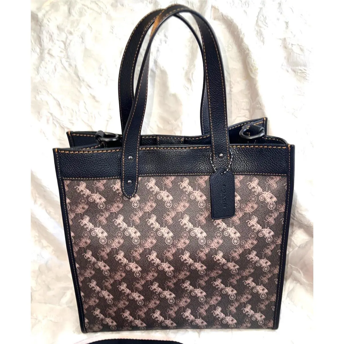 Coach 89354 Women’s Gray Coated Canvas Horse Carriage Print Field Tote Nwot